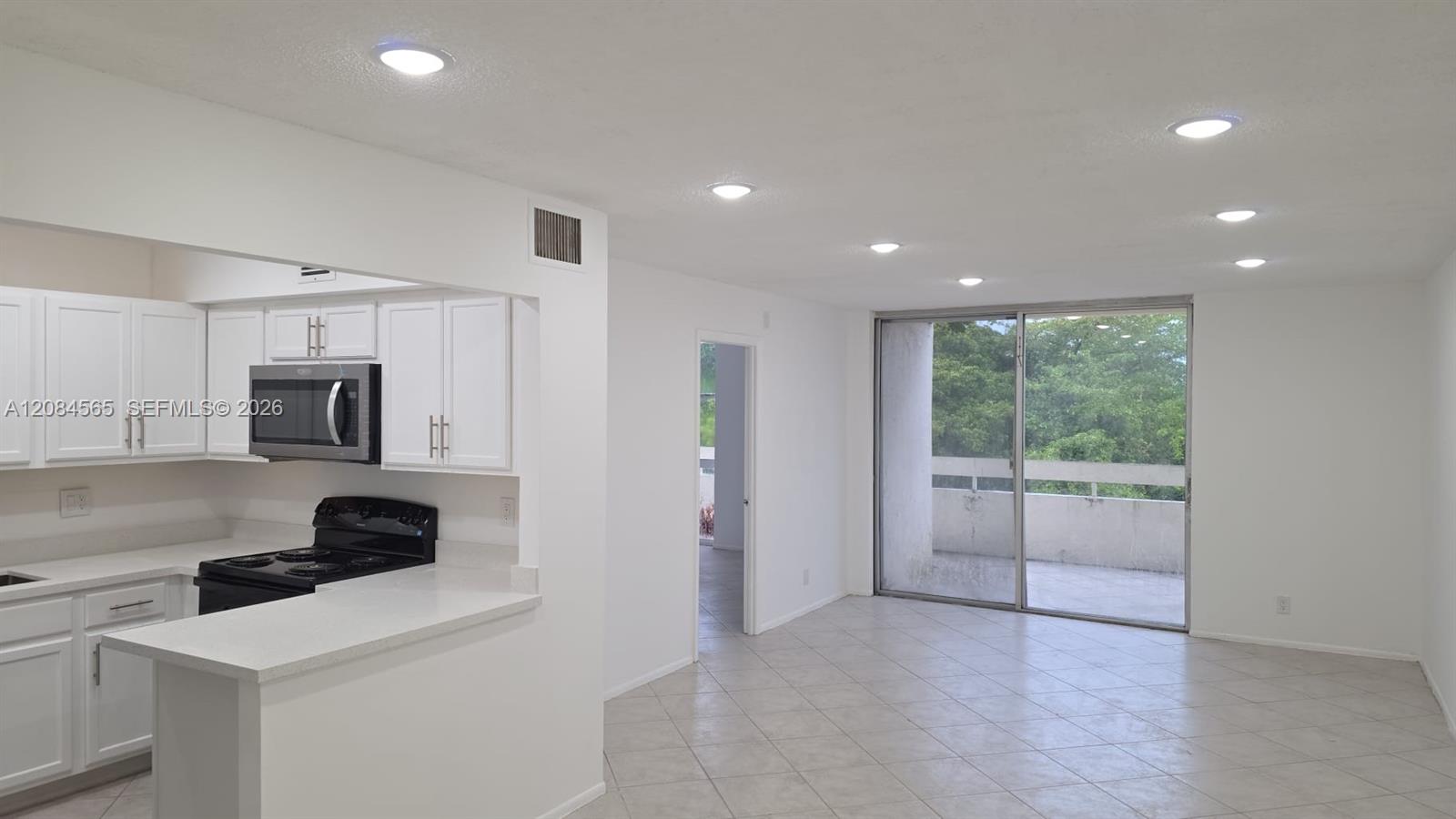 2017 NW 46th Ave # A404, Lauderhill FL 33313