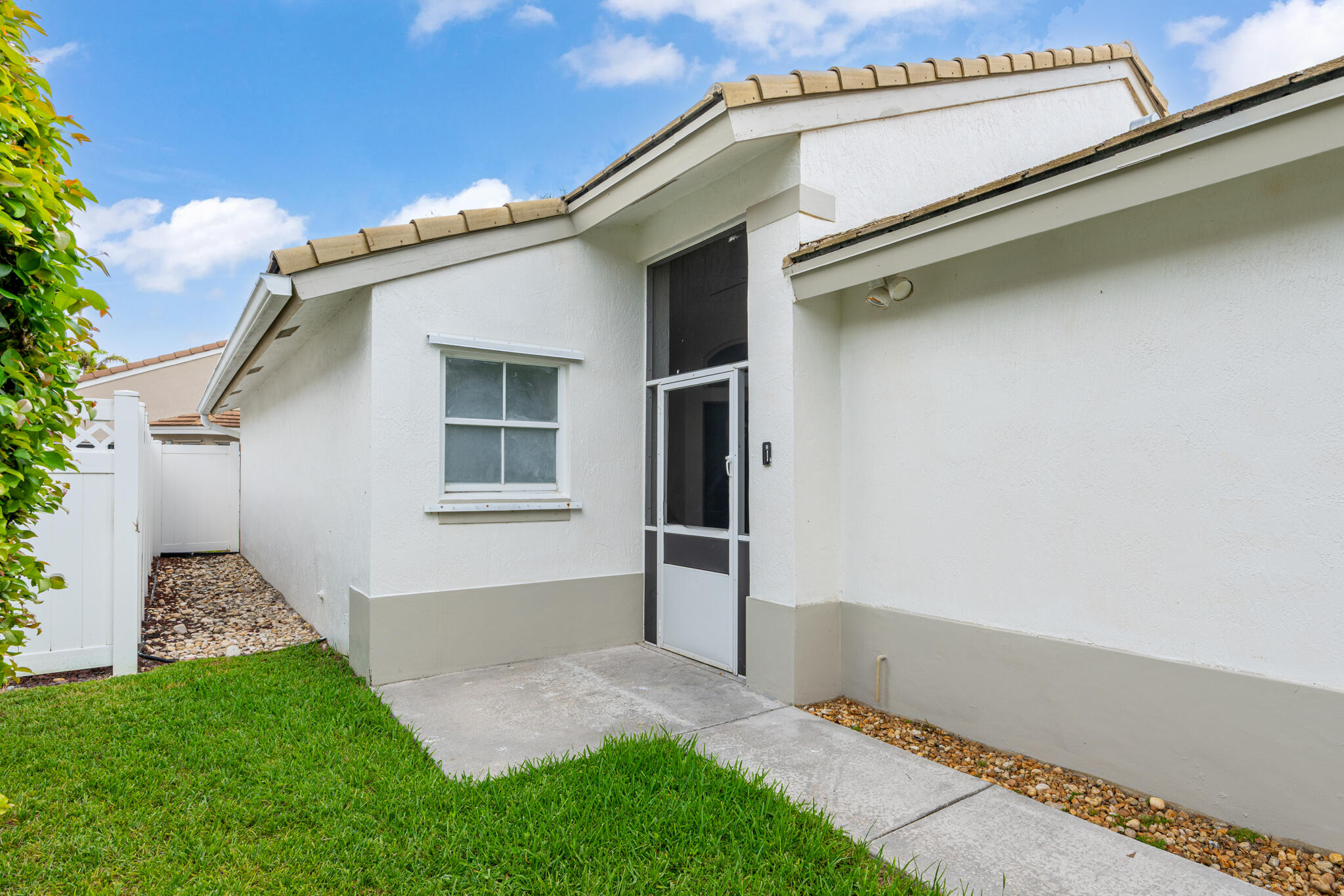 7816 MANOR FOREST Lane — Photo 5