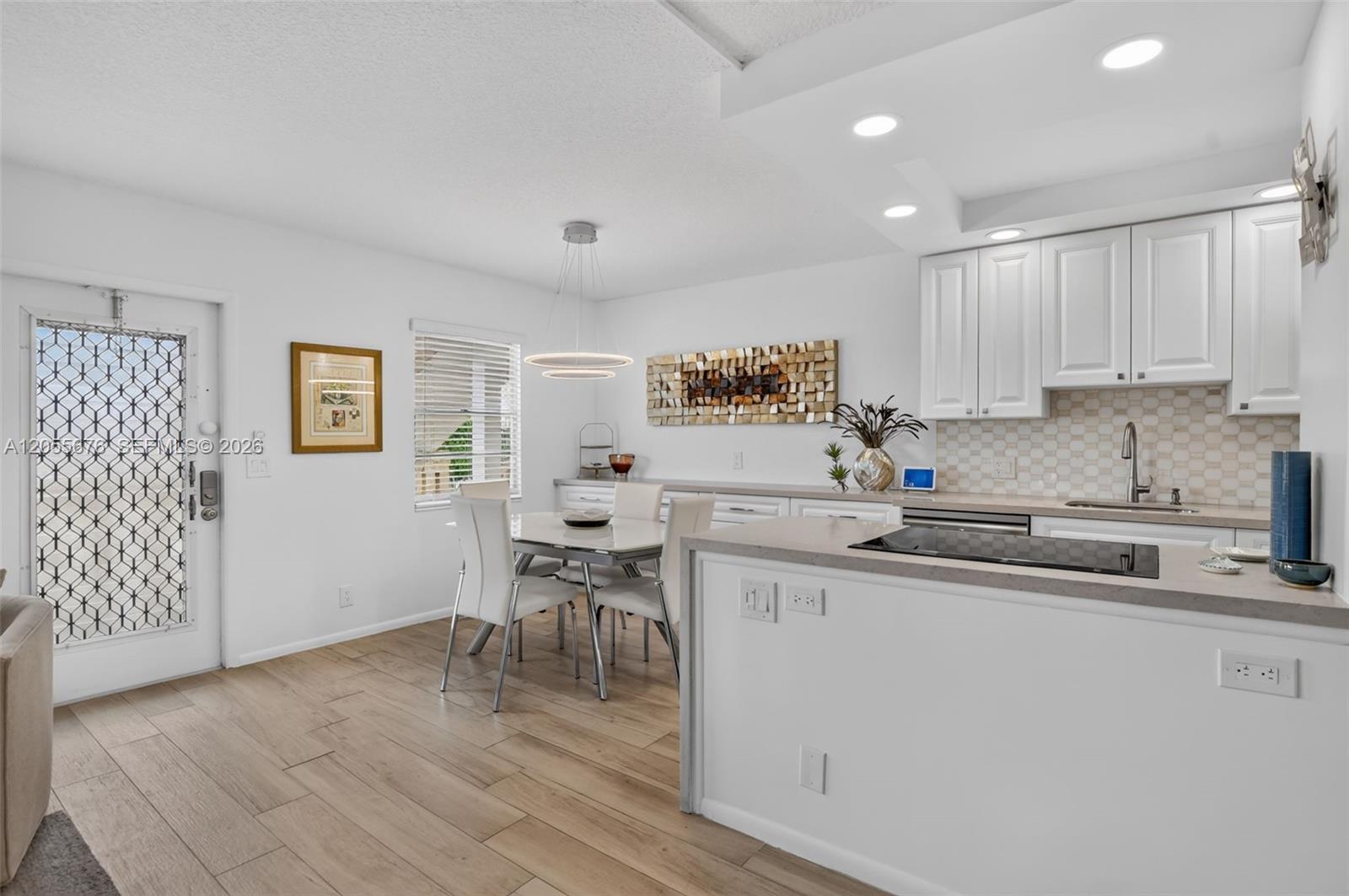 3052 Guildford C # 3052 — Photo 3