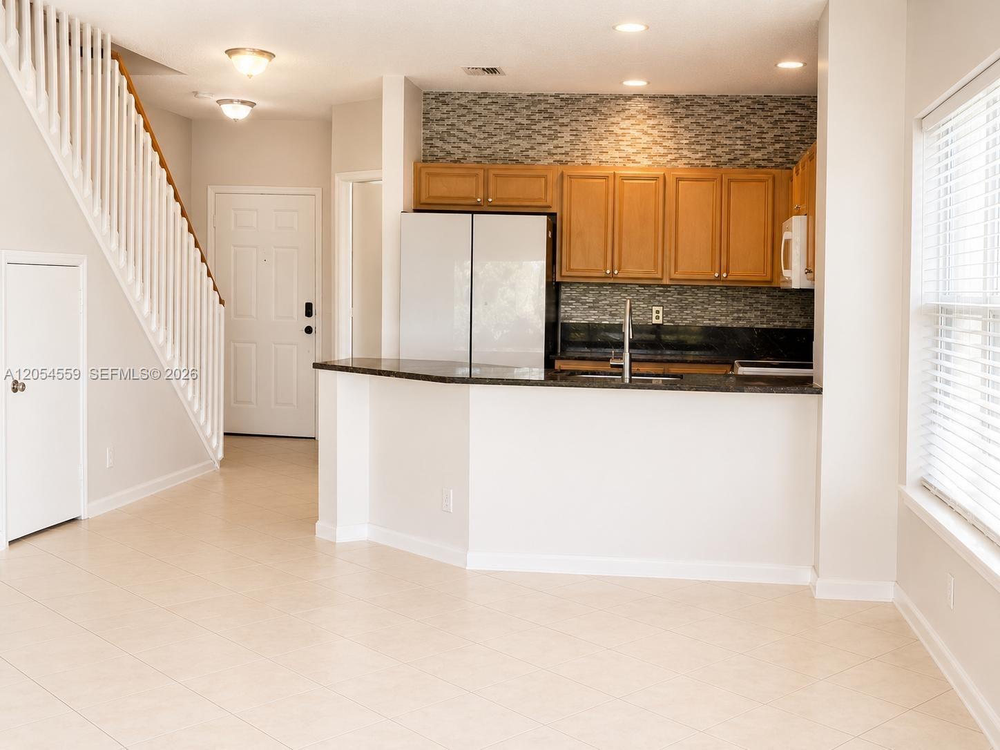 7337 Smithbrooke Dr — Photo 4