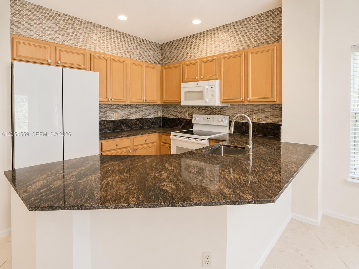 7337 Smithbrooke Dr — Photo 5