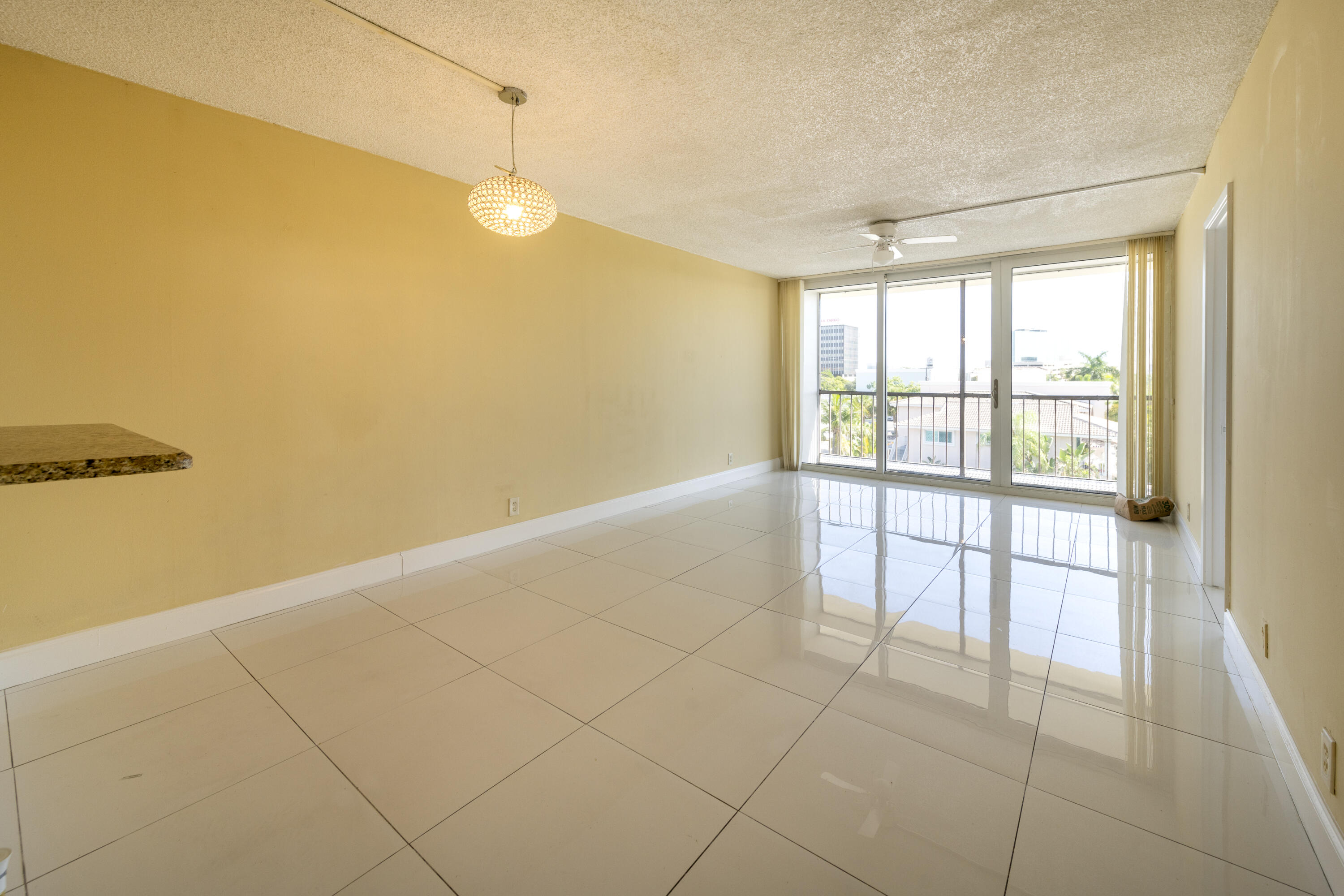 4501 NE 21ST Avenue NE # 412 — Photo 3