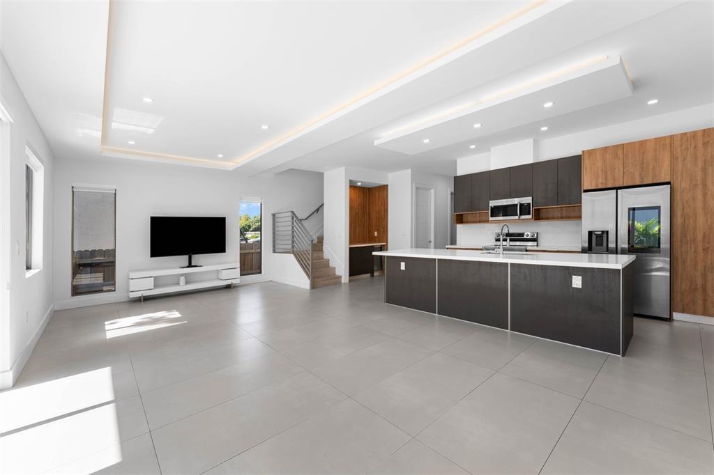 828 SW 30TH Street — Photo 4