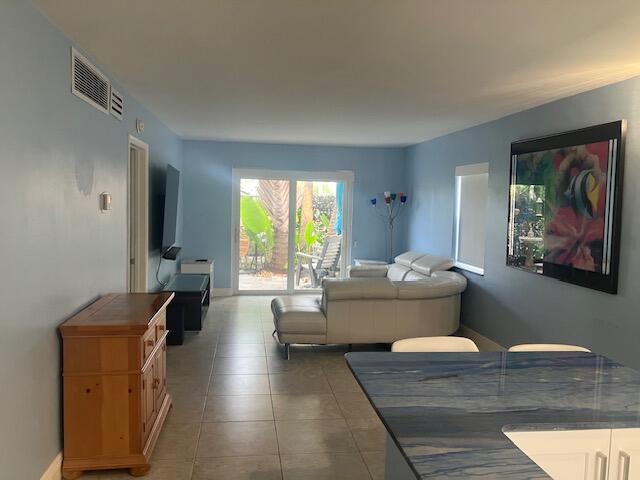 2901 NE 51st Street # 5, Fort Lauderdale FL 33308