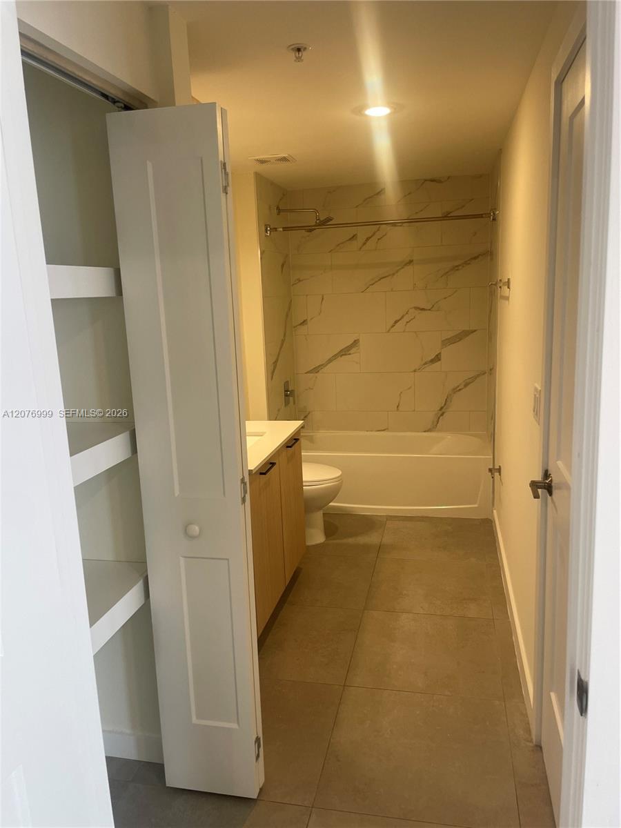 16395 Biscayne Blvd # 1611 — Photo 5