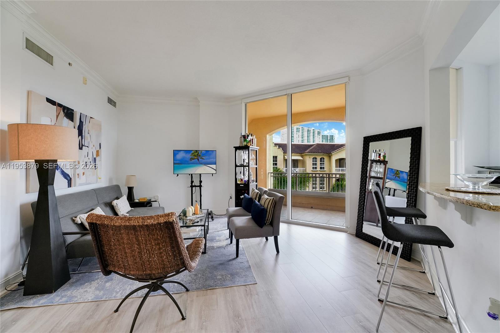 3001 NE 185th St # 612, Aventura FL 33180