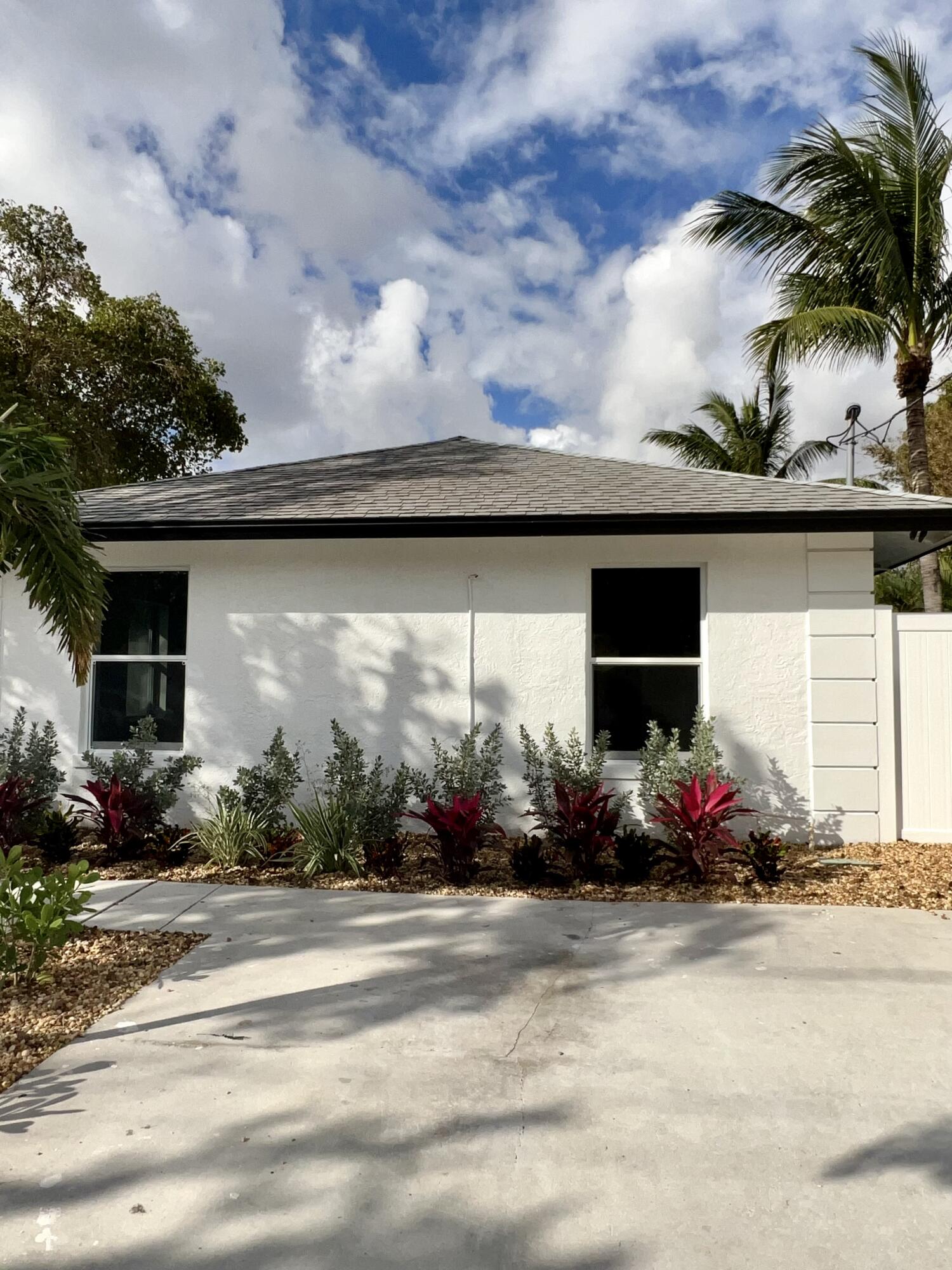 140 SW 5th Avenue — Photo 5