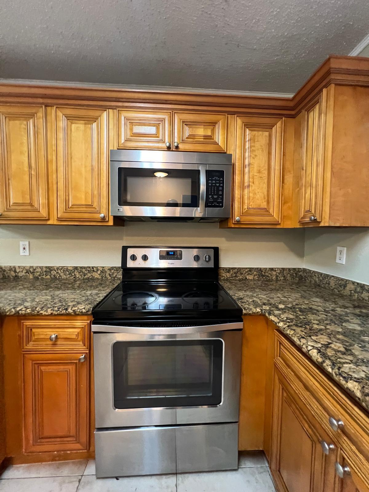 1520 WINDORAH Way # A — Photo 4
