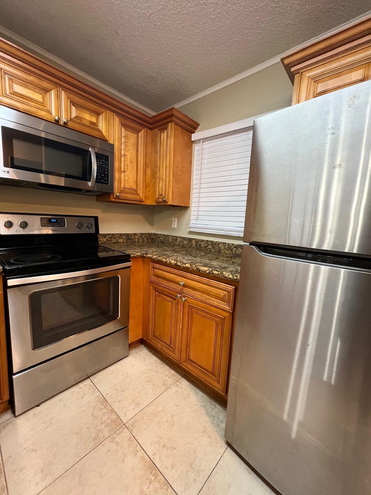 1520 WINDORAH Way # A — Photo 5