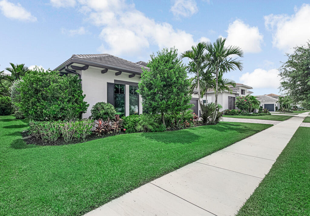 9228 Coral Isles Circle — Photo 3
