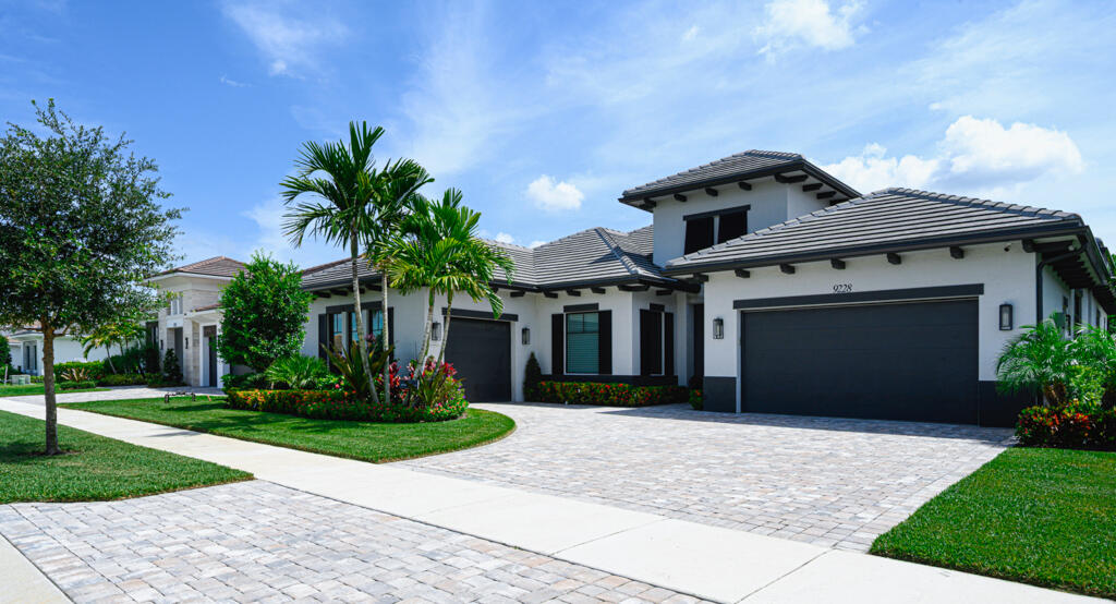 9228 Coral Isles Circle — Photo 2