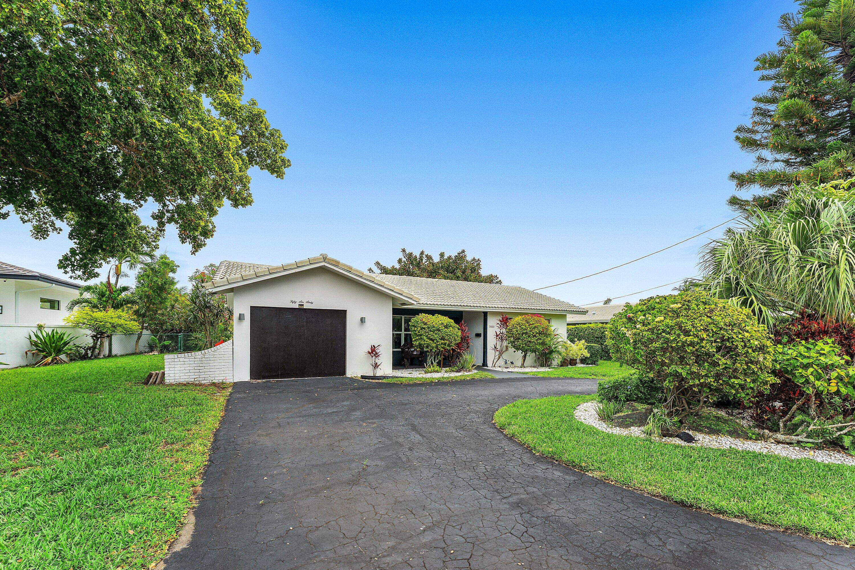 5660 Nassau Drive — Photo 2