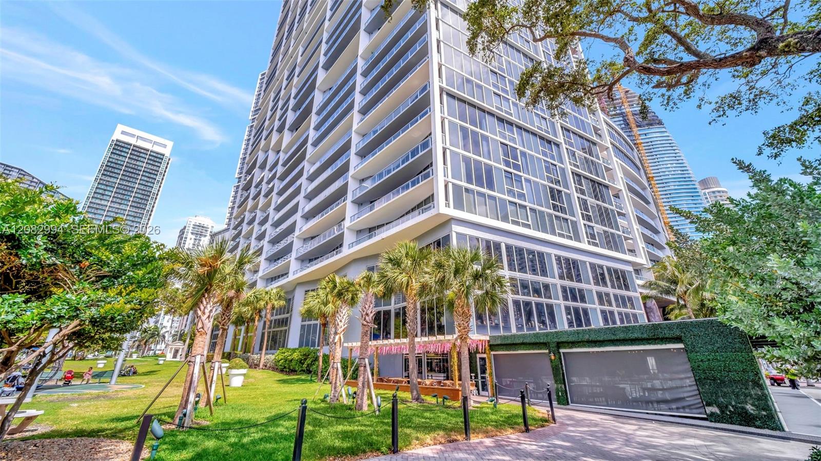 495 Brickell Ave # BAY605 — Photo 3
