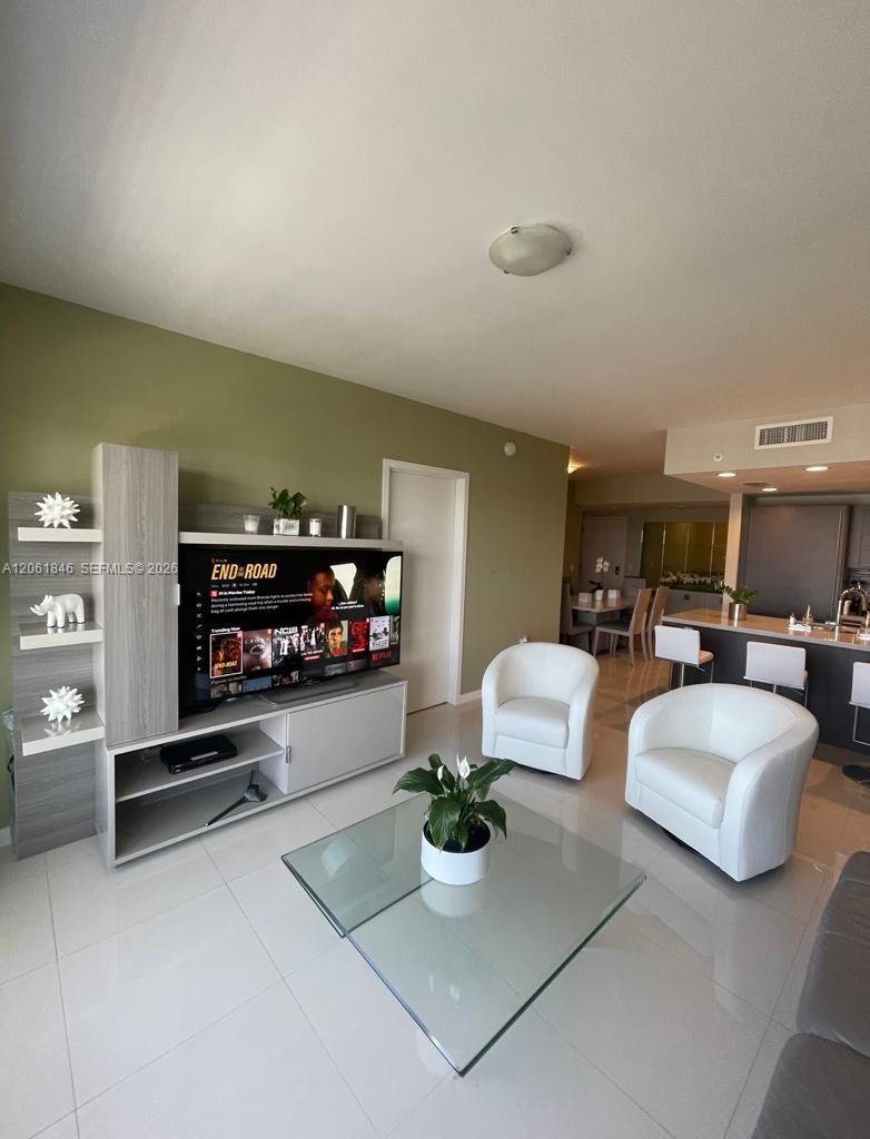 7661 NW 107th Ave # 608, Doral FL 33178