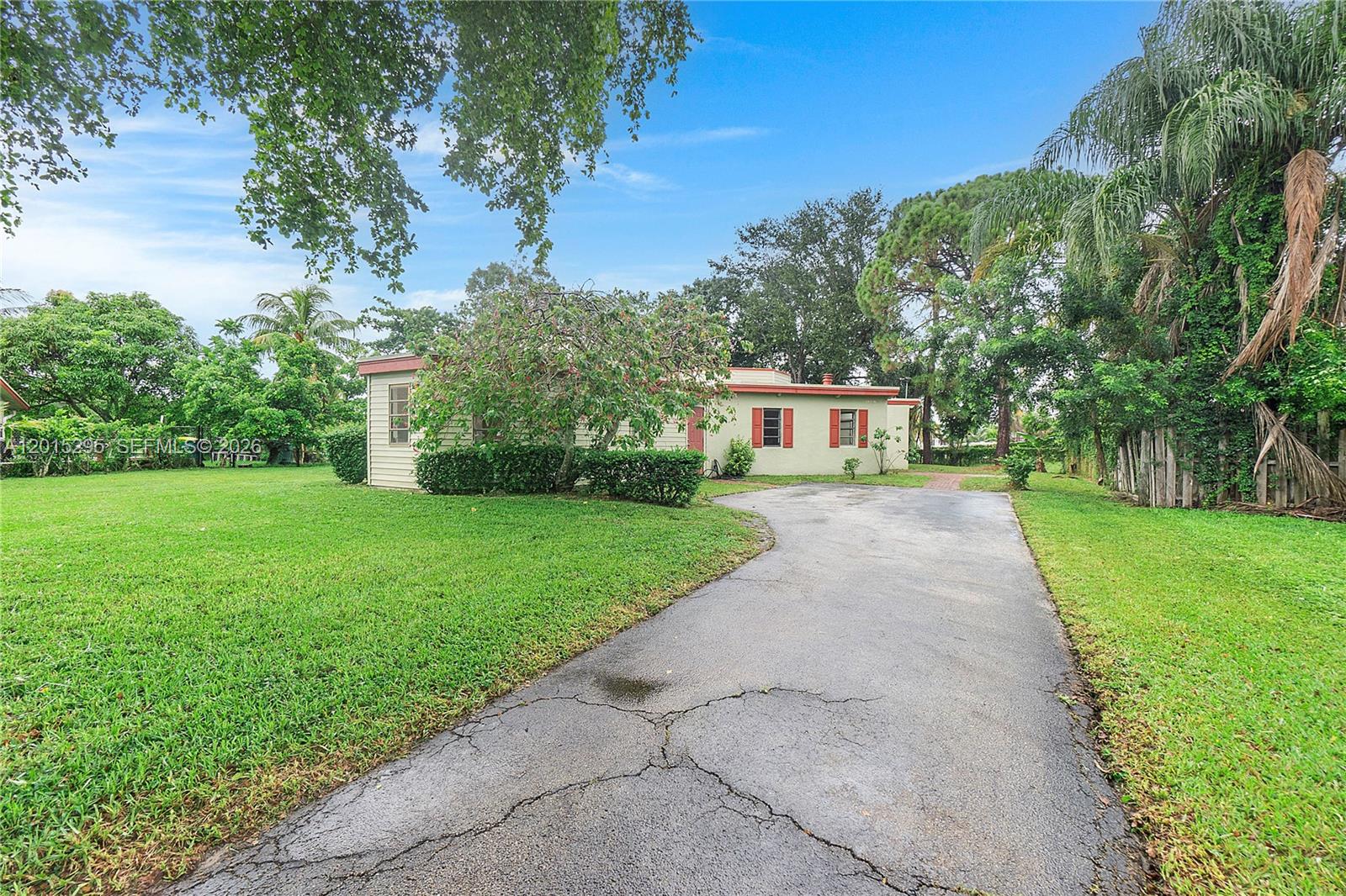4561 NW 79th Ave, Lauderhill FL 33351