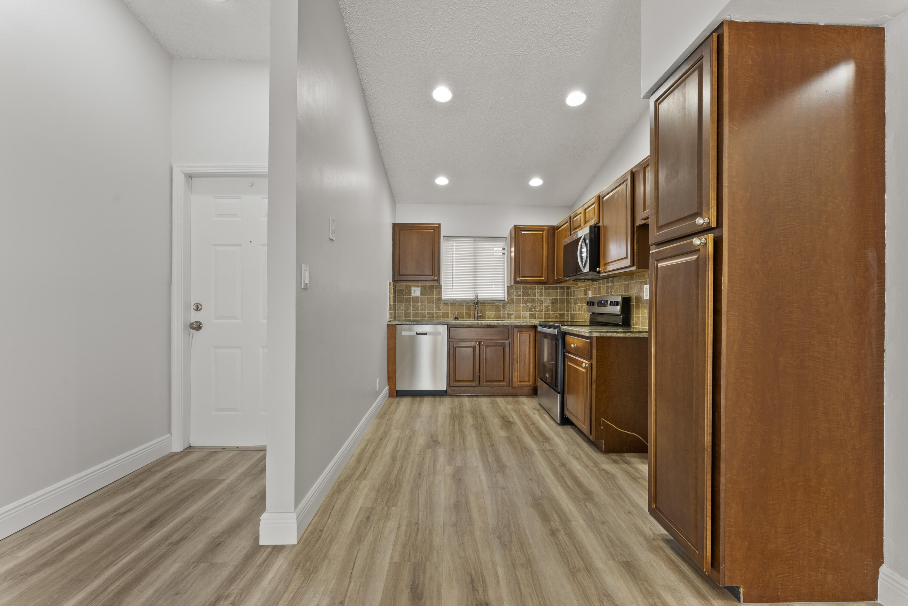 2900 Olivewood Terrace # 201 — Photo 4