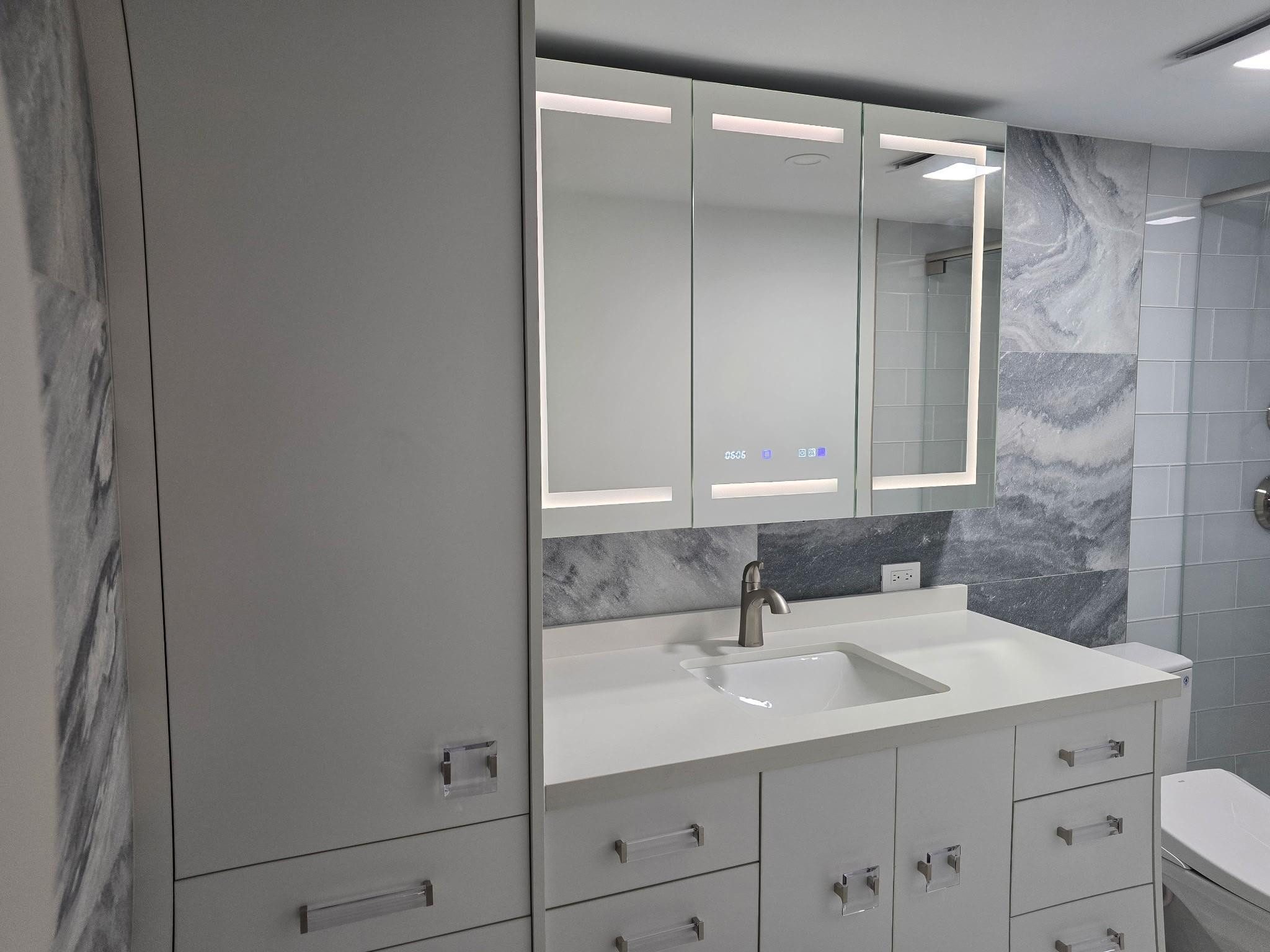 1035 Hillsboro Mile # 32 — Photo 4