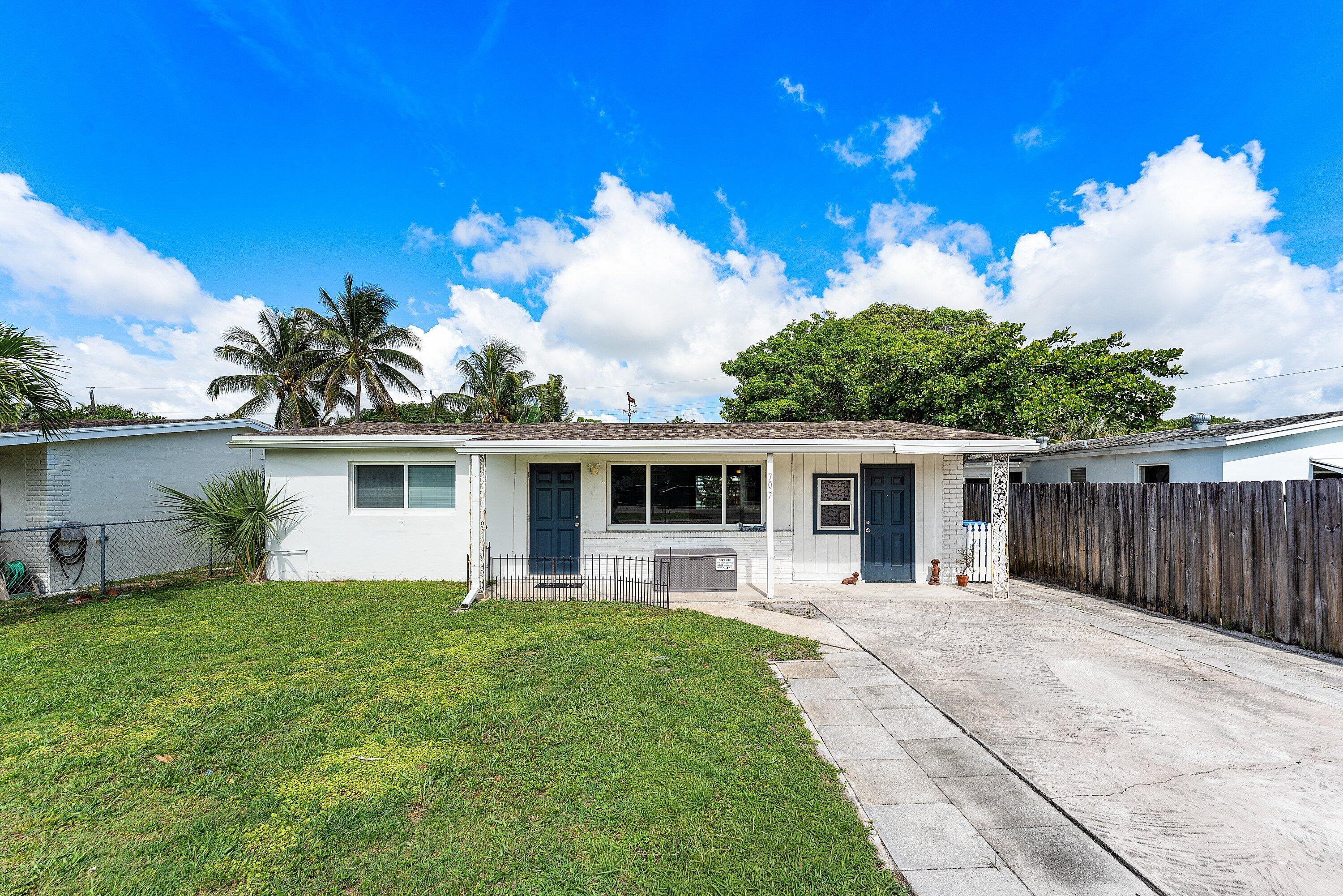 707 S Broadway, Lantana FL 33462