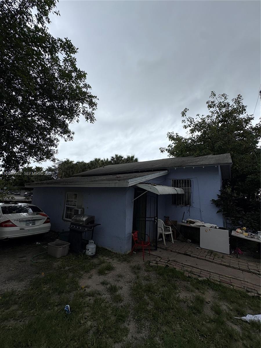 7822 NE Miami Ct — Photo 2