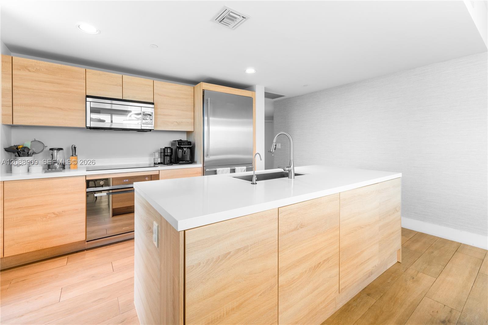 16385 Biscayne Blvd # 707 — Photo 3