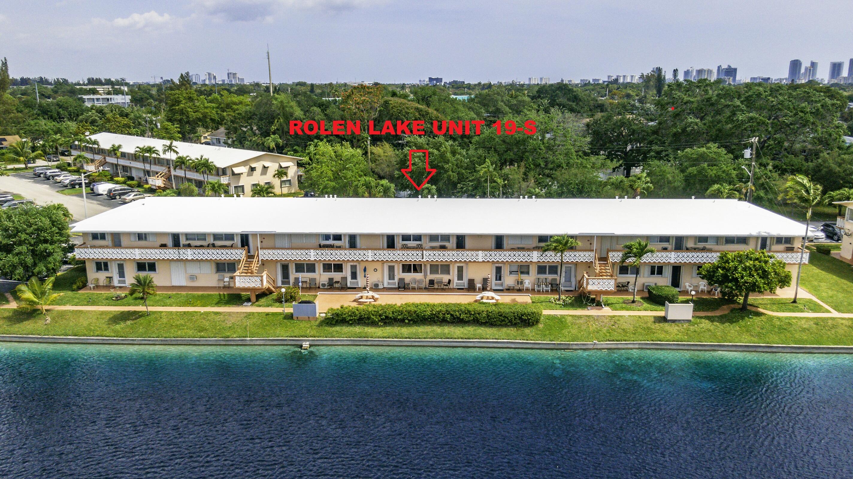 900 SW 10th Terrace # 19, Hallandale Beach FL 33009