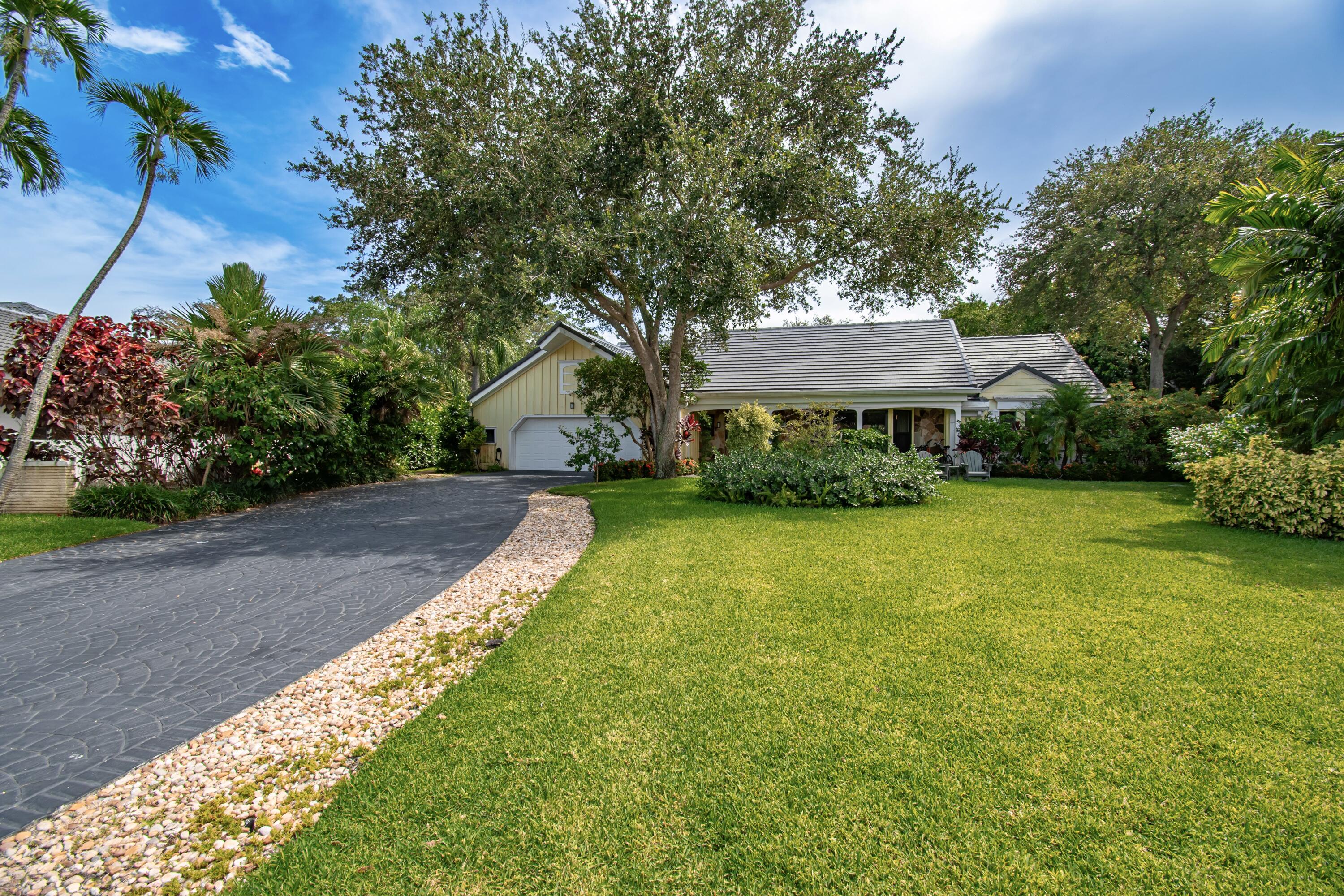 6962 S Grande Drive, Boca Raton FL 33433