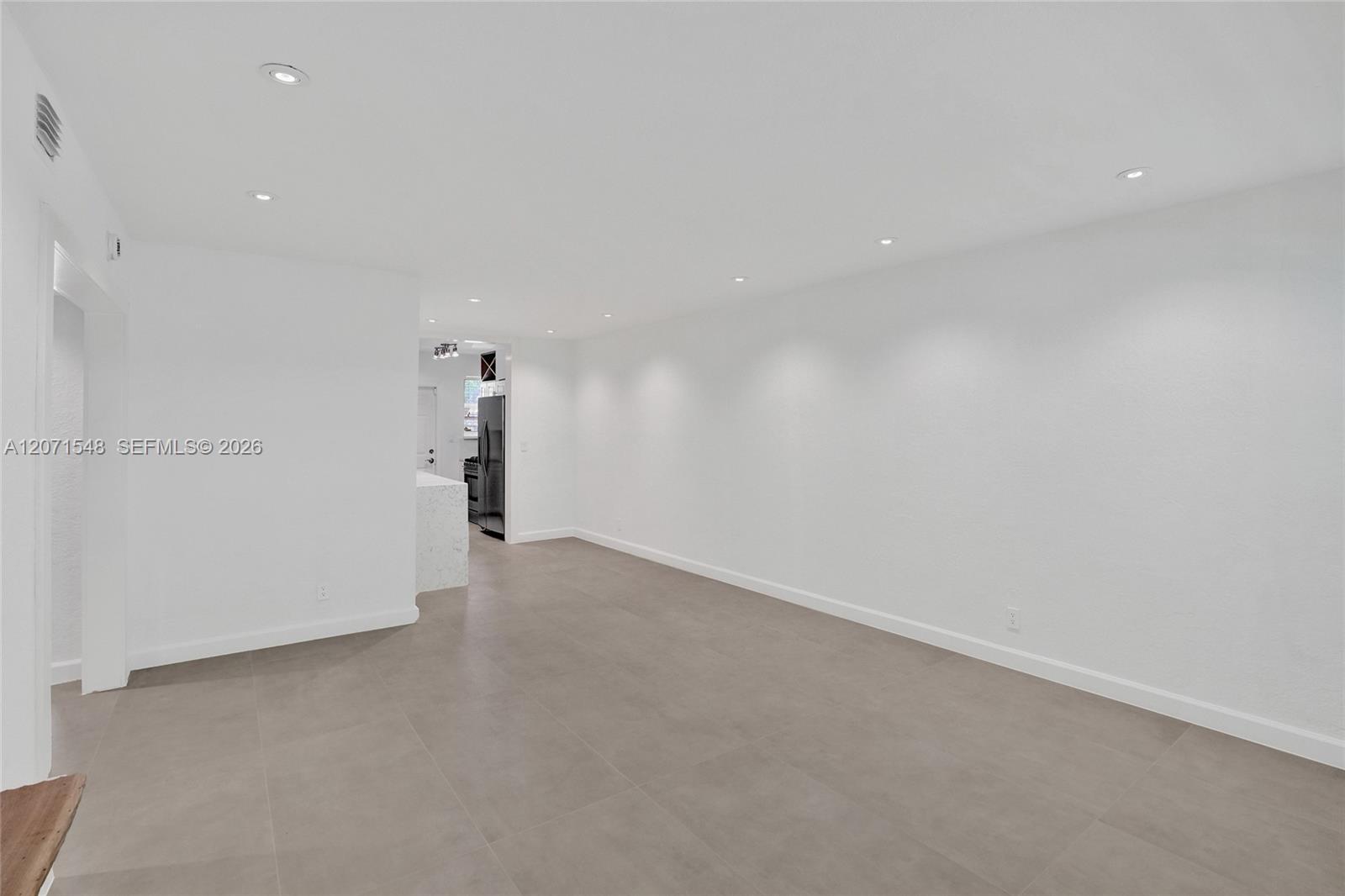350 S Shore Dr # 12 — Photo 2