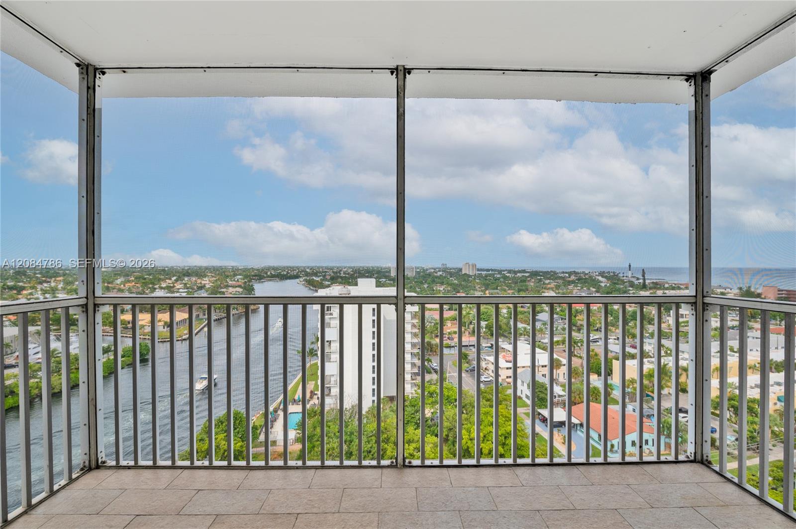 1505 N Riverside Dr # 1507 — Photo 3