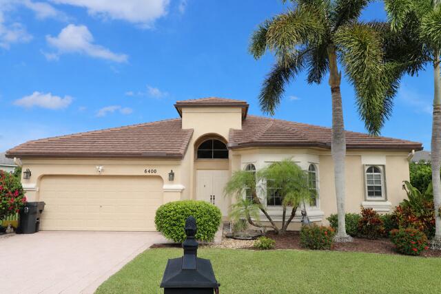 6400 Squirewood Way — Photo 2