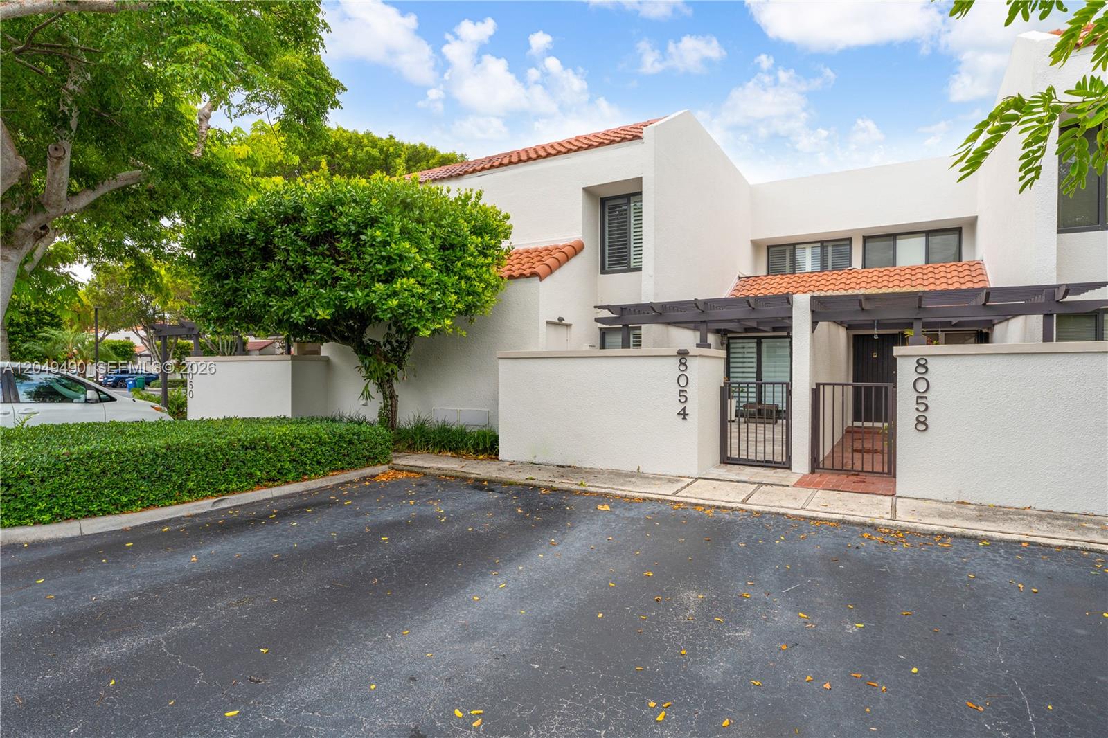 8054 SW 86th Ter, Miami FL 33143