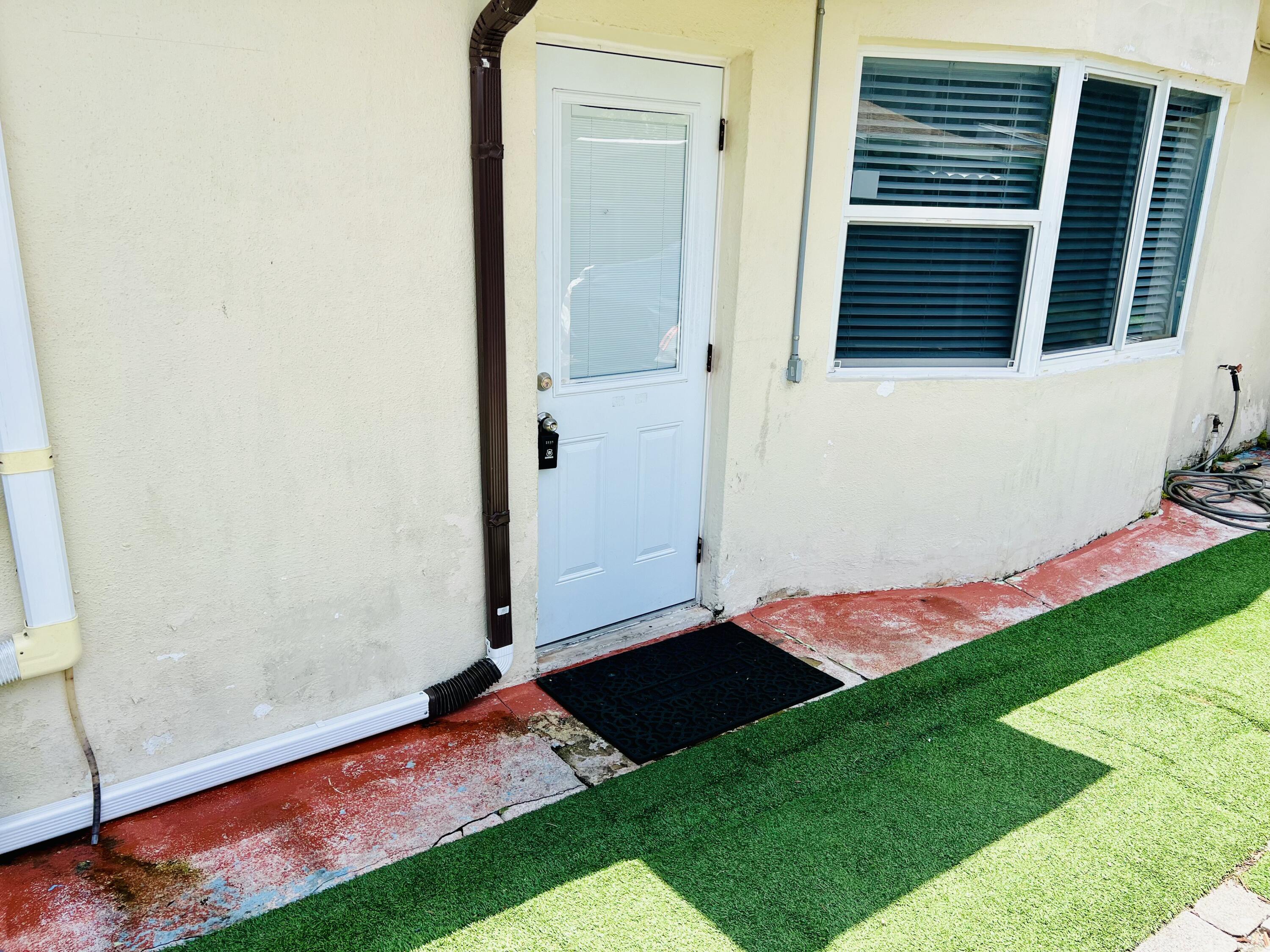 3387 NW 37TH Avenue, Lauderdale Lakes FL 33309
