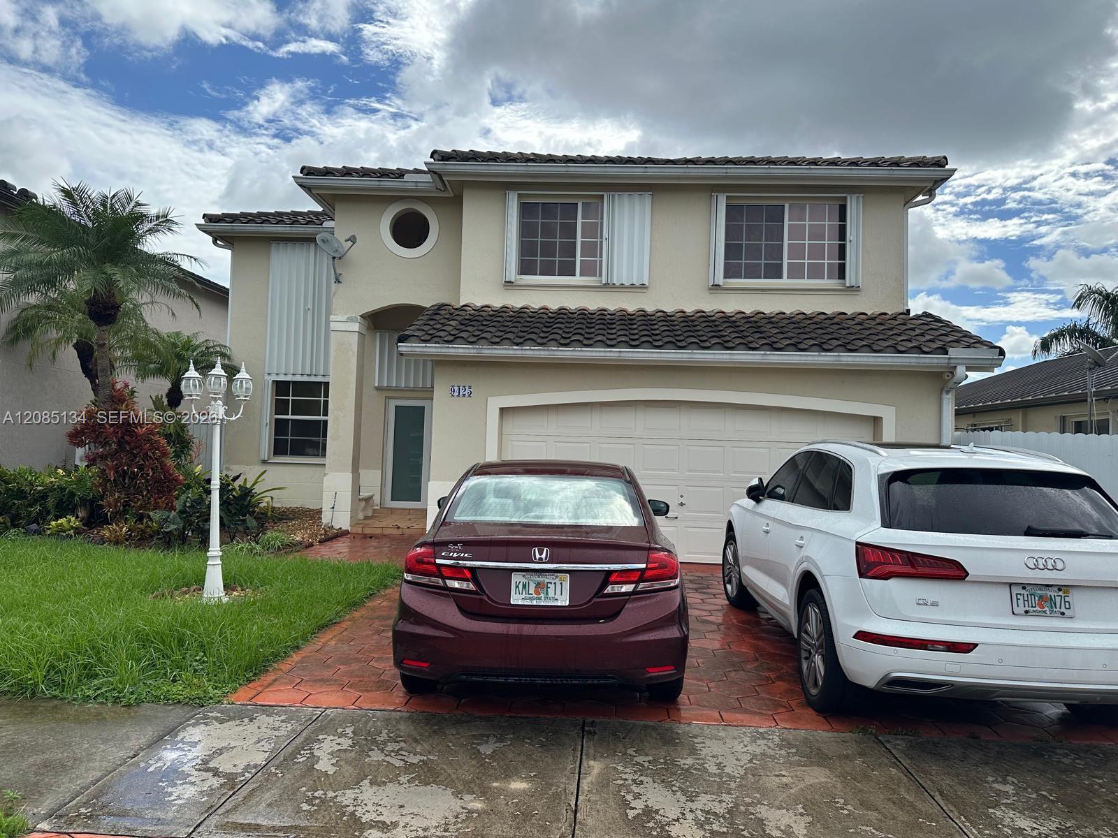 9425 SW 155th Ave — Photo 2