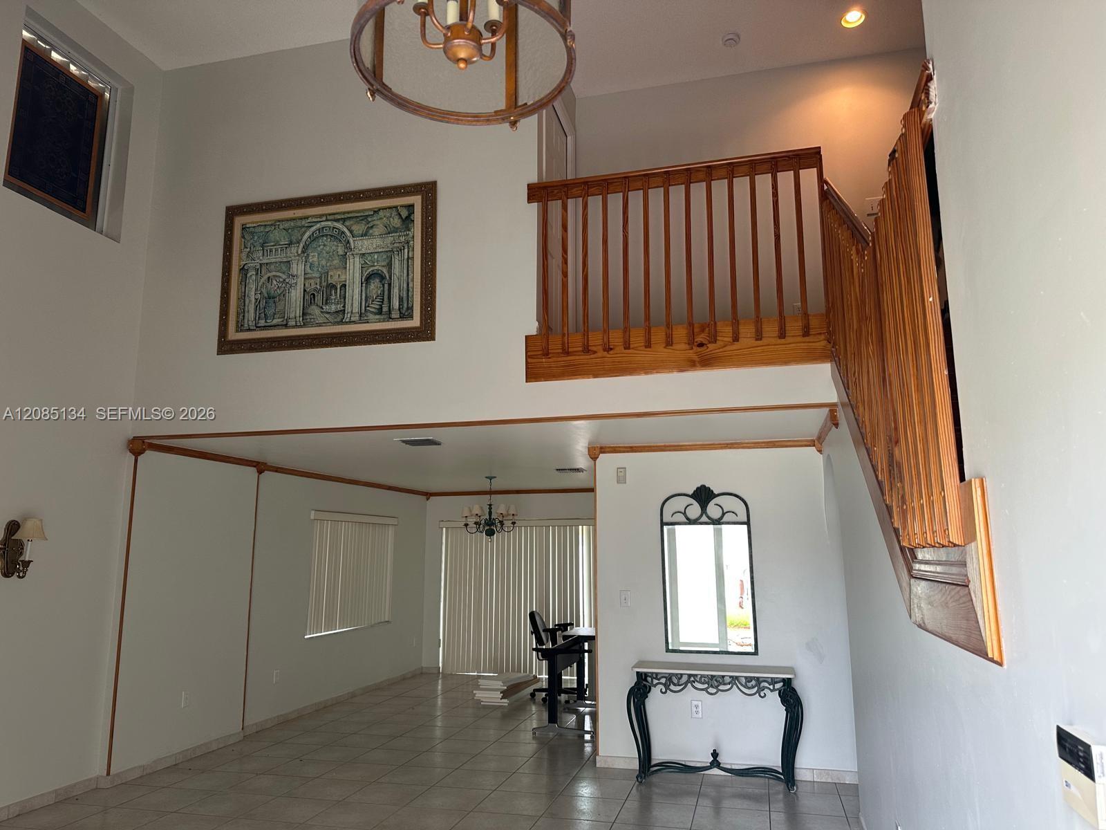9425 SW 155th Ave — Photo 4
