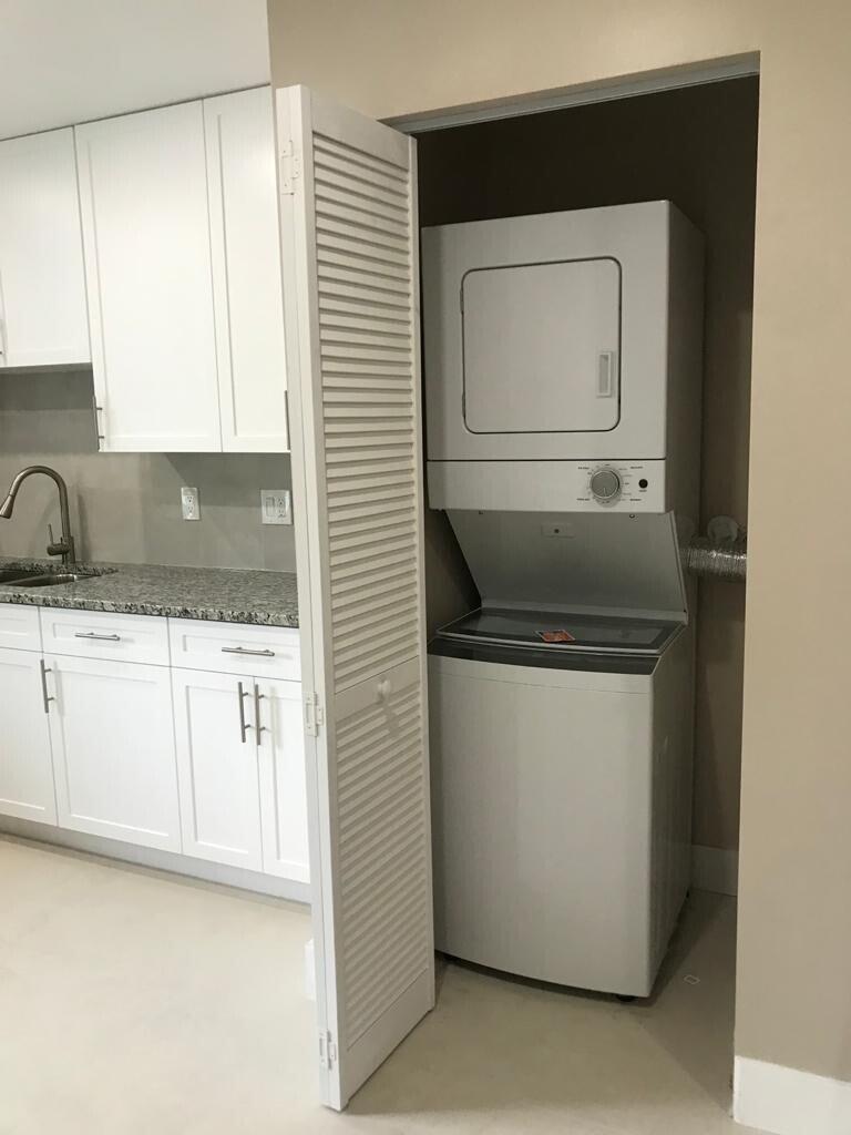 17024 89th Place N Apt A — Photo 2
