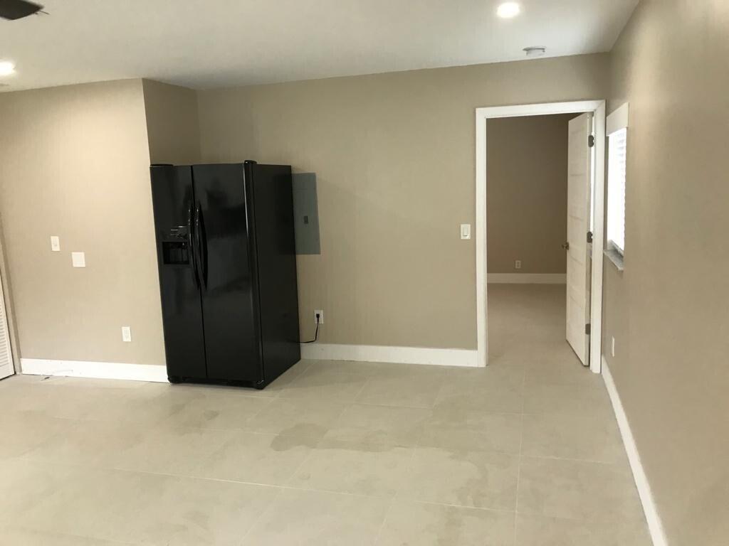 17024 89th Place N Apt A — Photo 3