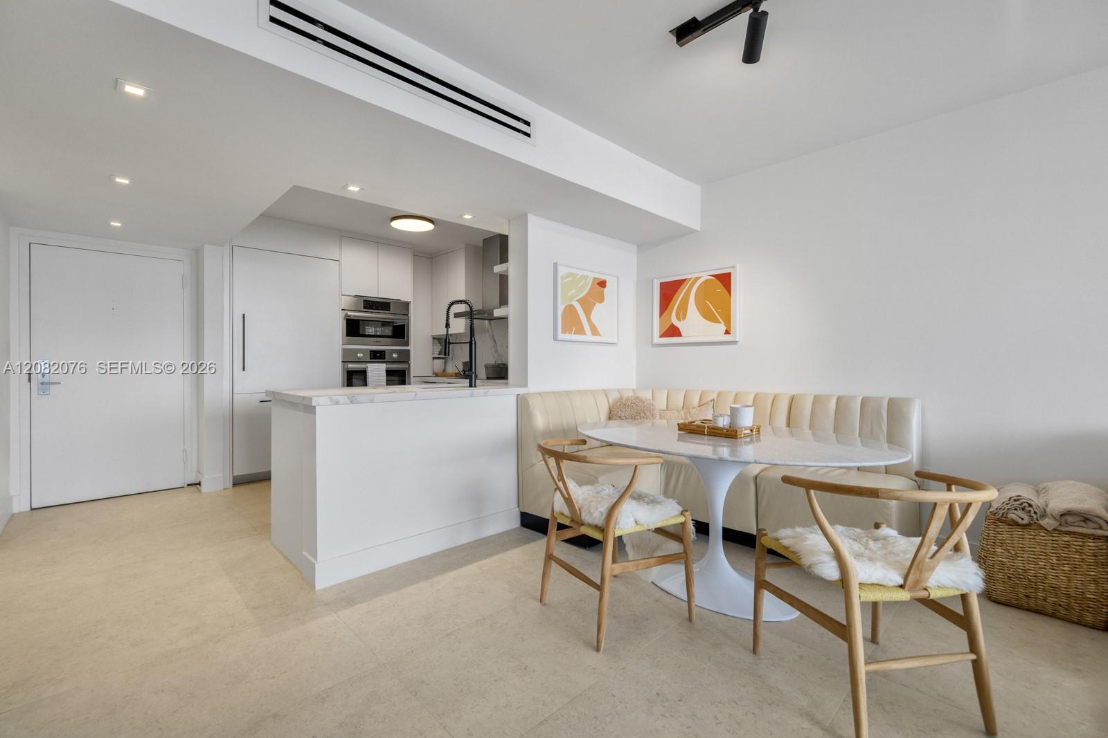 1800 Sunset Harbour Dr # 1210 — Photo 4