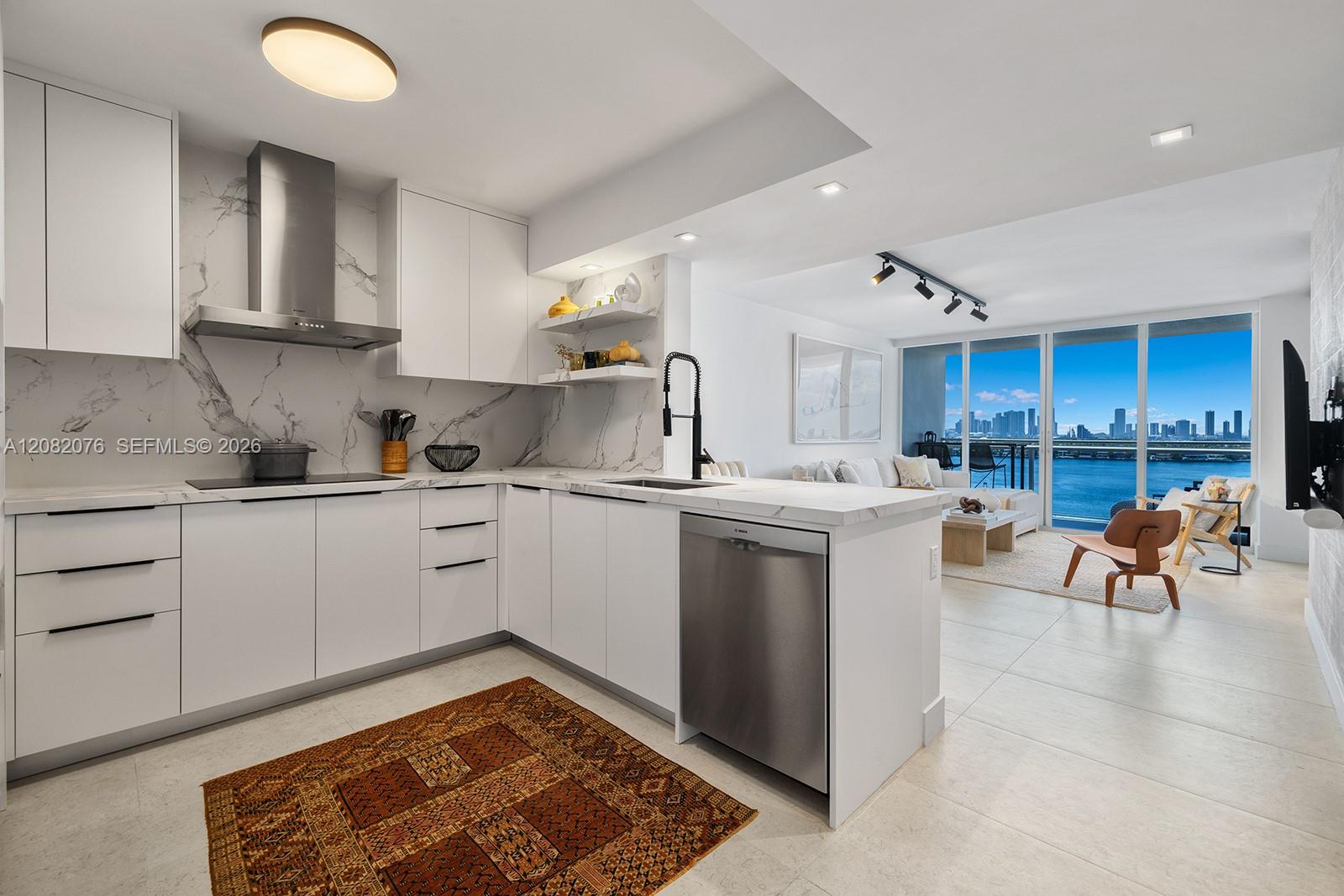 1800 Sunset Harbour Dr # 1210 — Photo 5