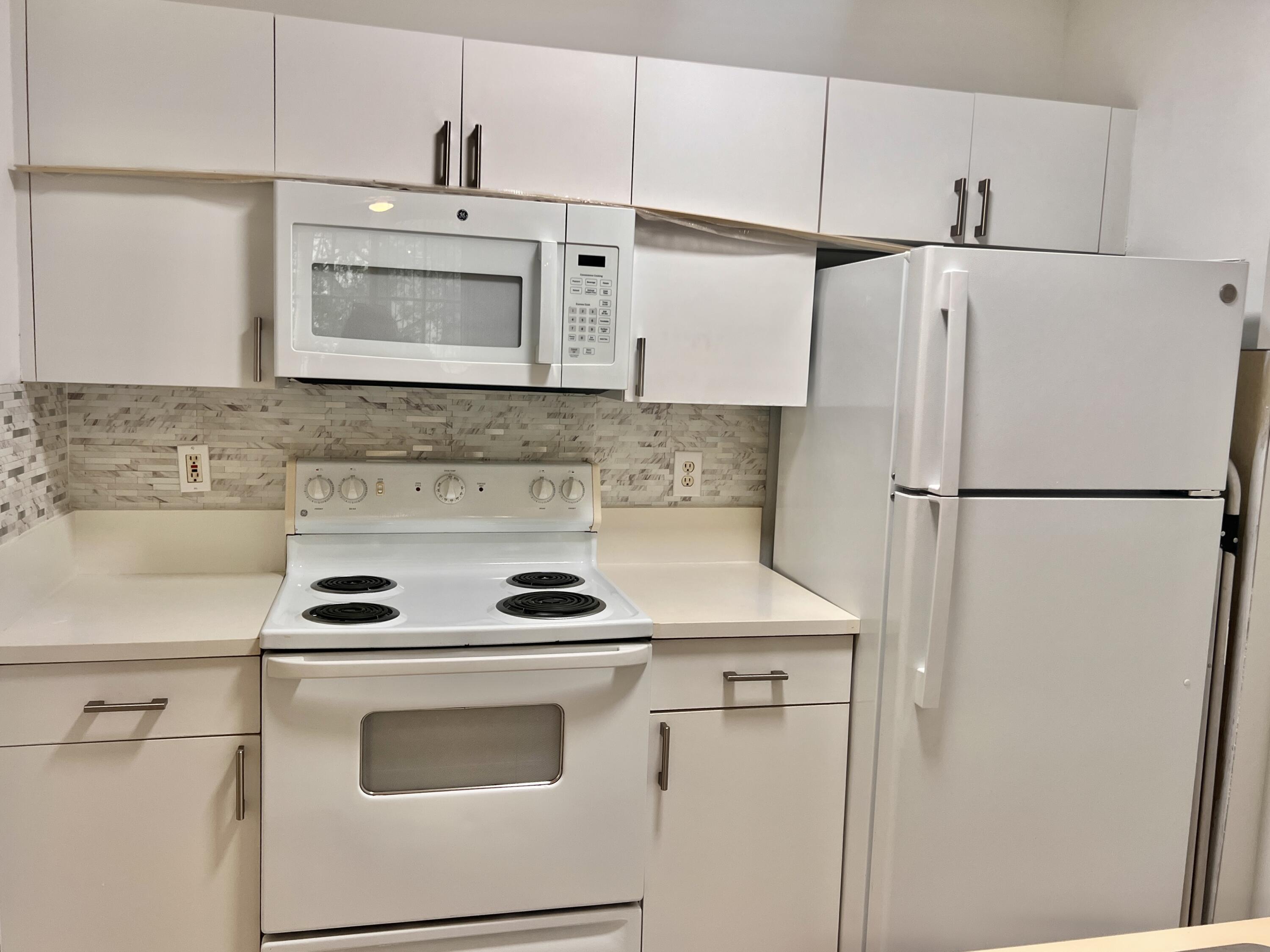 630 S Sapodilla Avenue # 204, West Palm Beach FL 33401