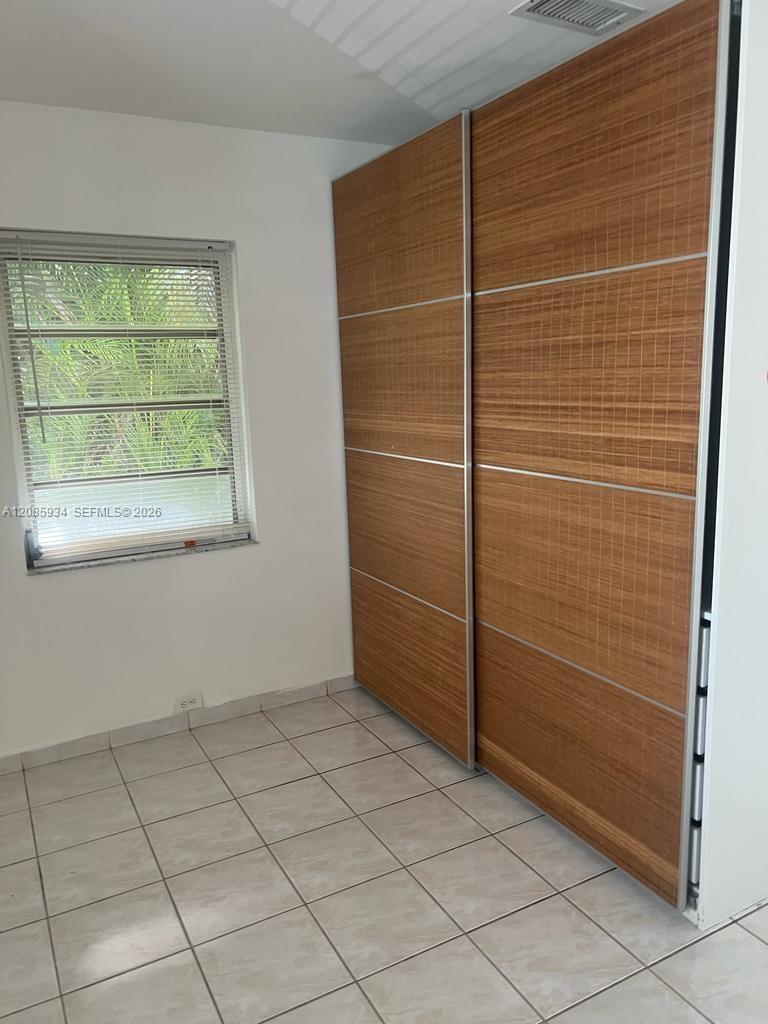 526 SW 64th Ave # 5 — Photo 4