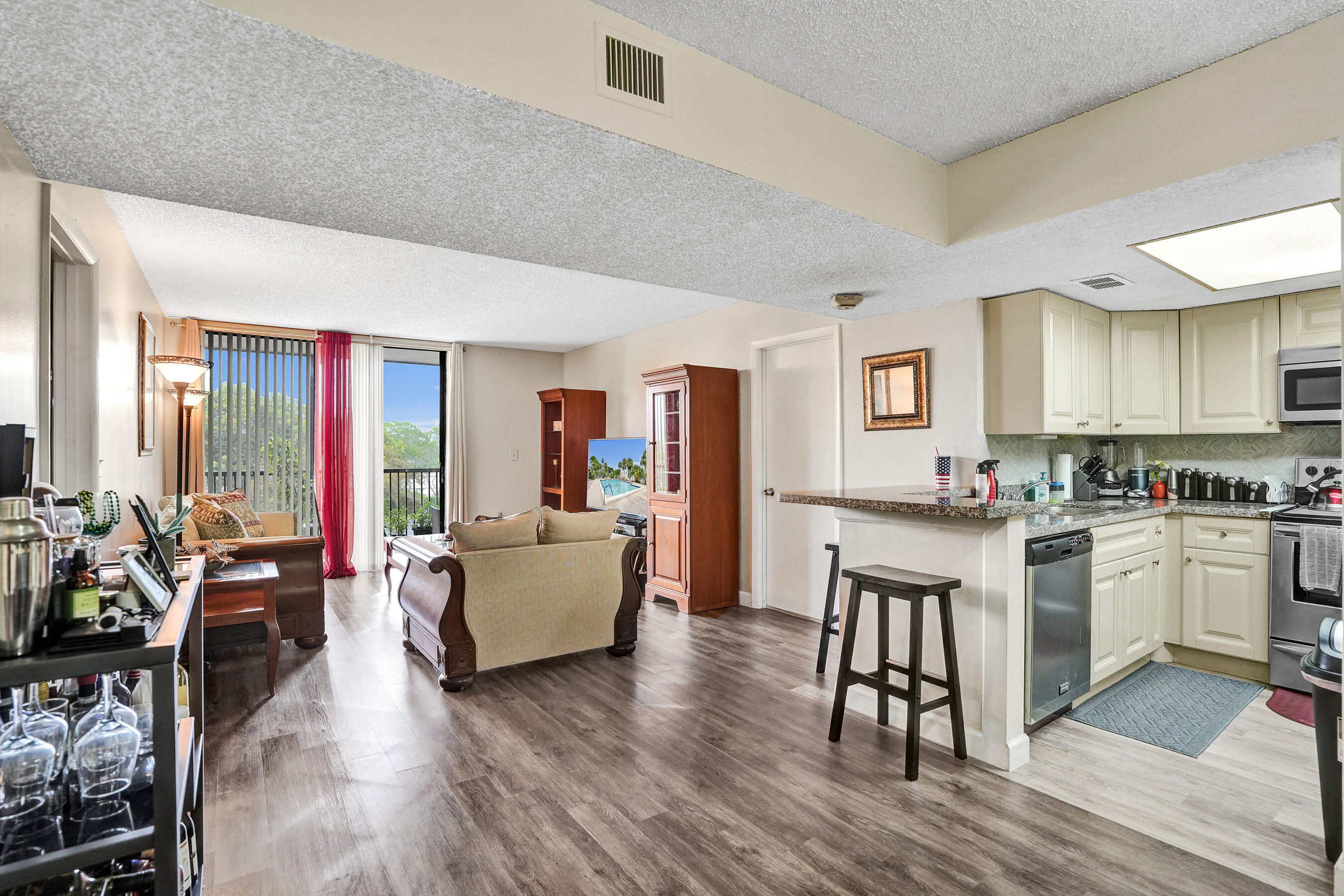 5570 NW 44th Street # 305a, Lauderhill FL 33319