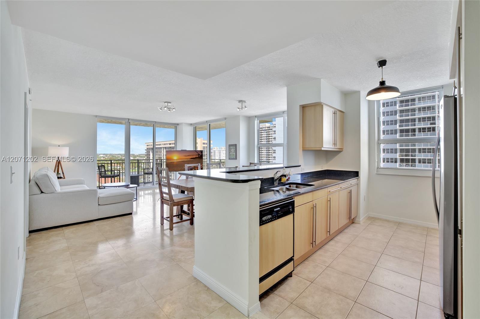 2080 S OCEAN DR # 1102 View 3