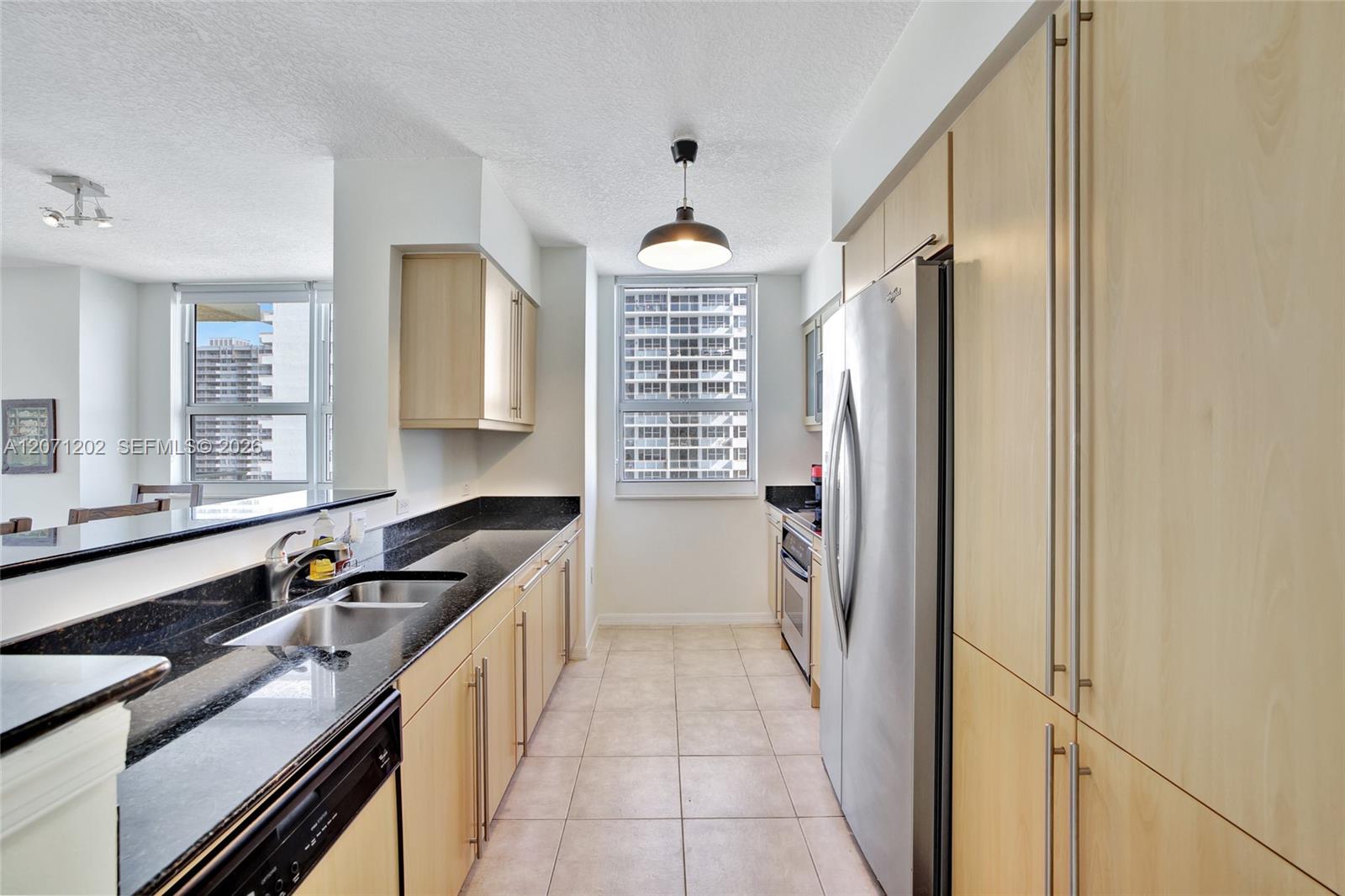 2080 S OCEAN DR # 1102 View 4