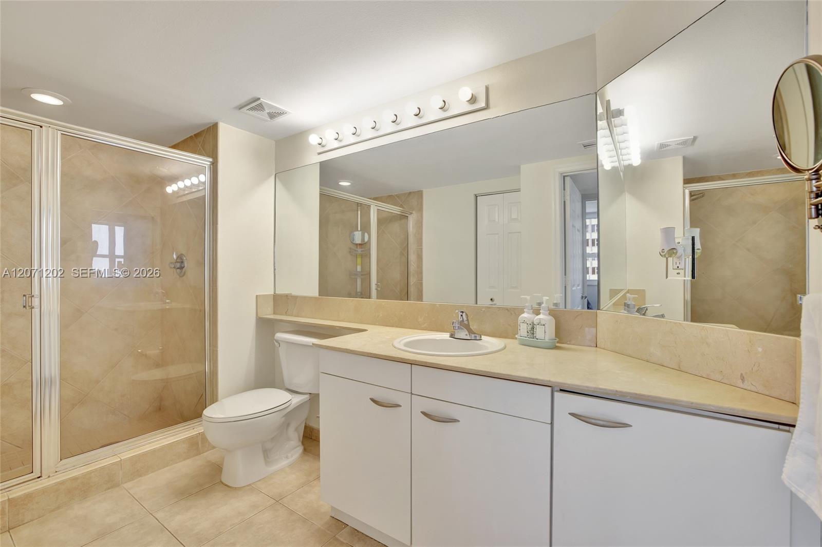 2080 S OCEAN DR # 1102 View 7