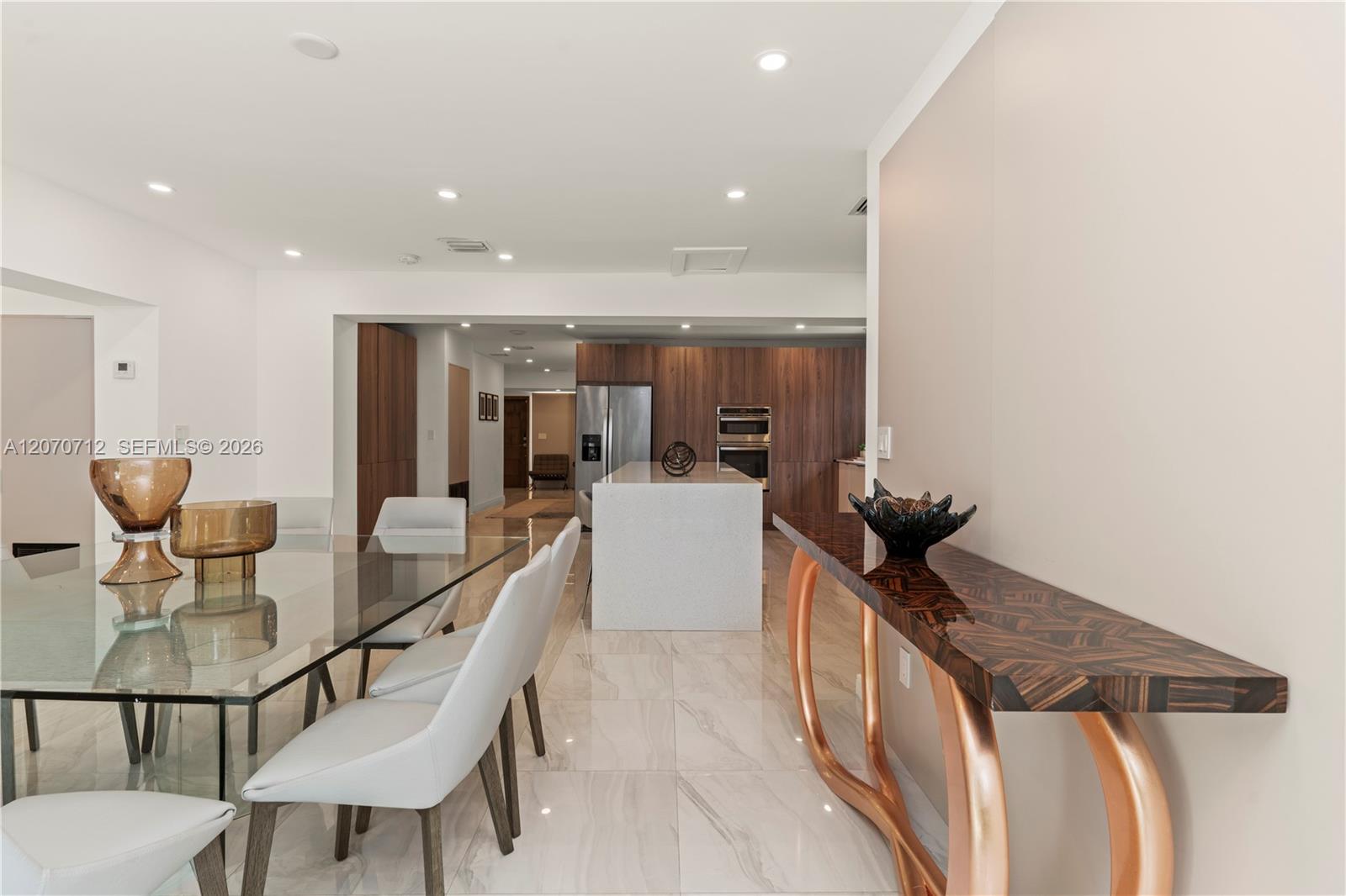 221 NE 44th St View 14
