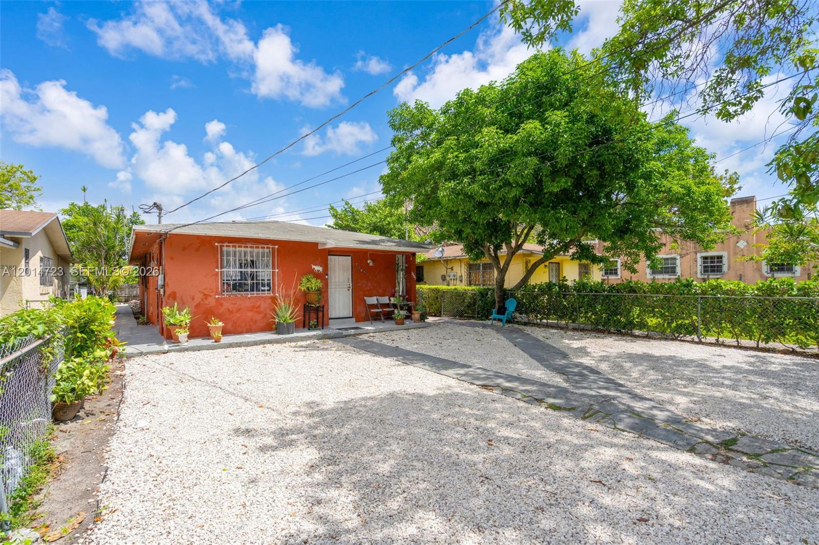 2385 NW 32nd St, Miami FL 33142