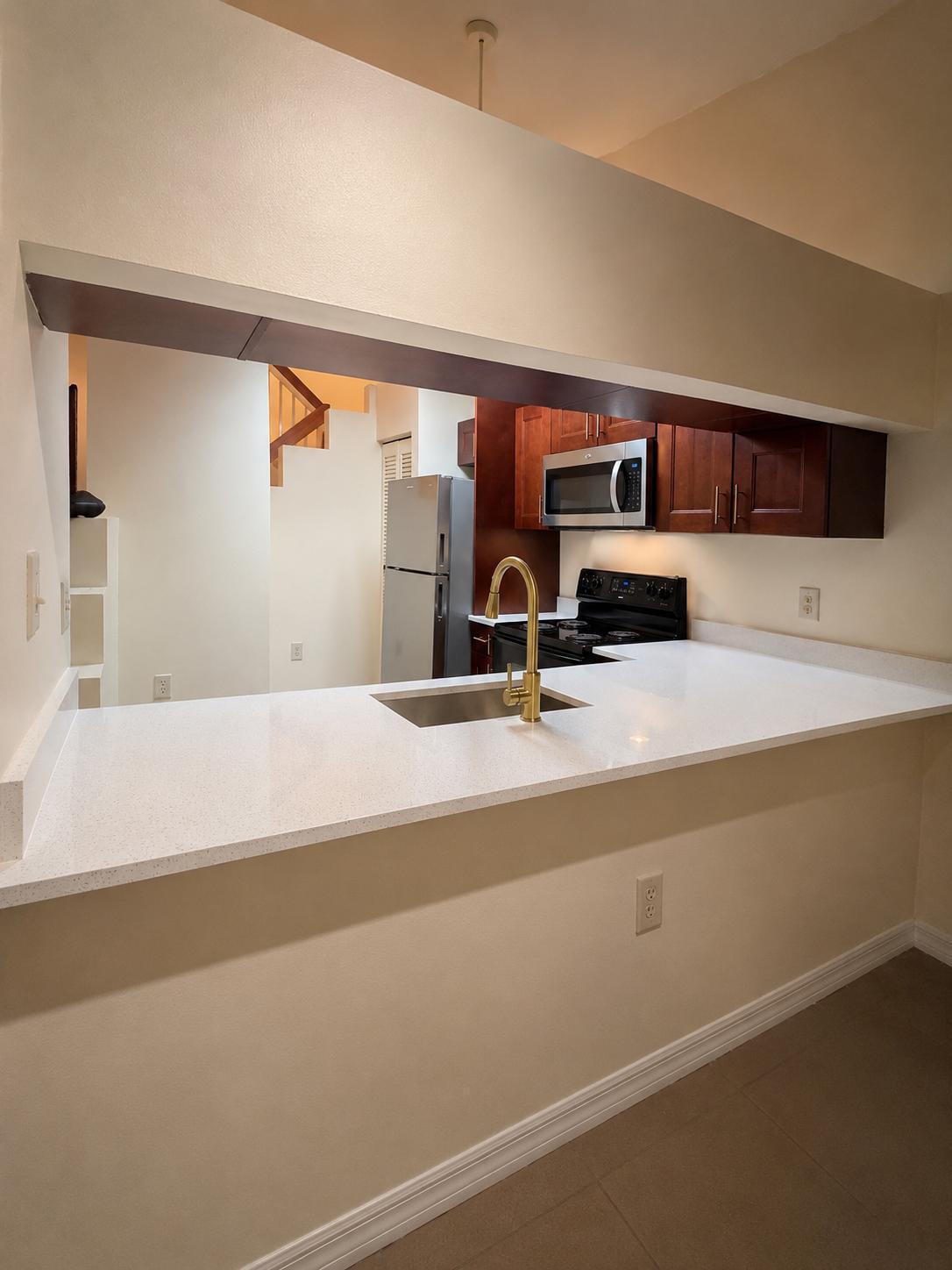 21202 GLENMOOR Drive # 21202 — Photo 2