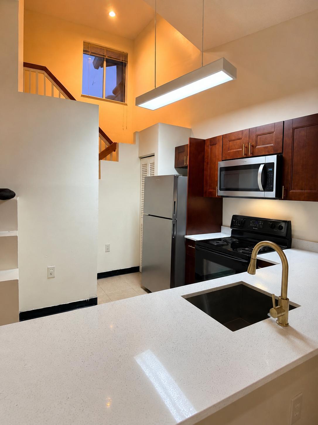 21202 GLENMOOR Drive # 21202 — Photo 3