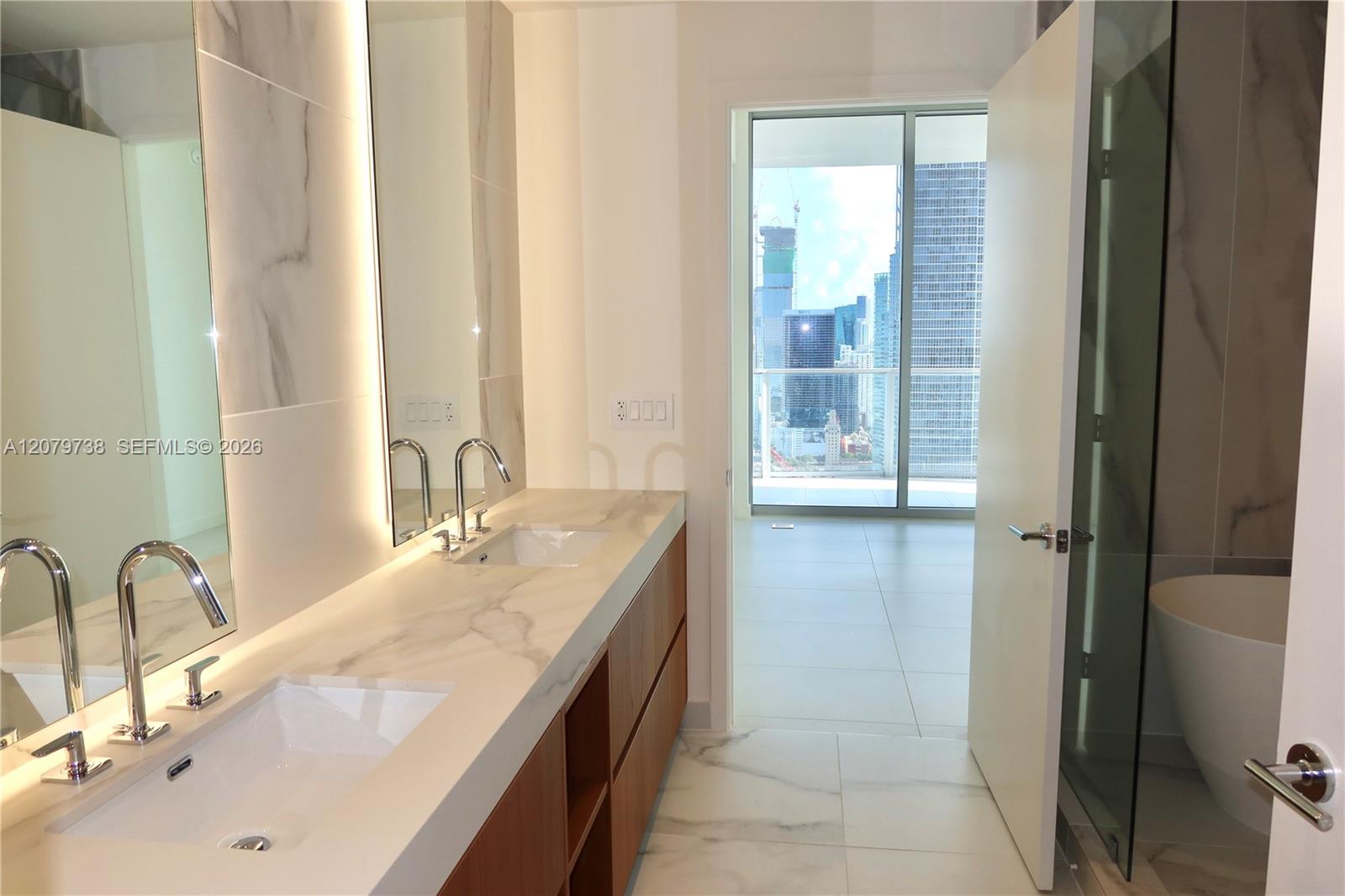 1400 biscayne blvd # 4502 — Photo 4