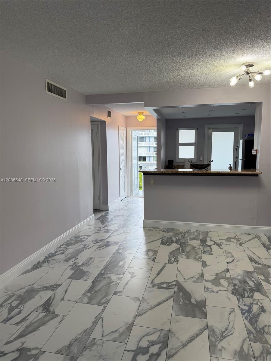 320 NE 12th Ave # 506 — Photo 2