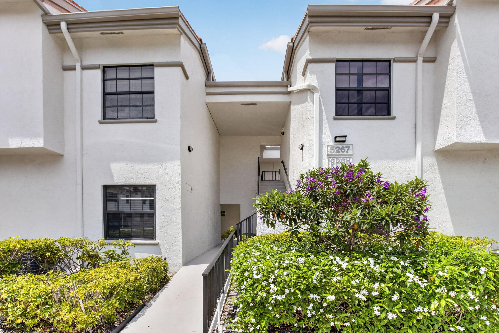 5267 Europa Drive # C — Photo 2